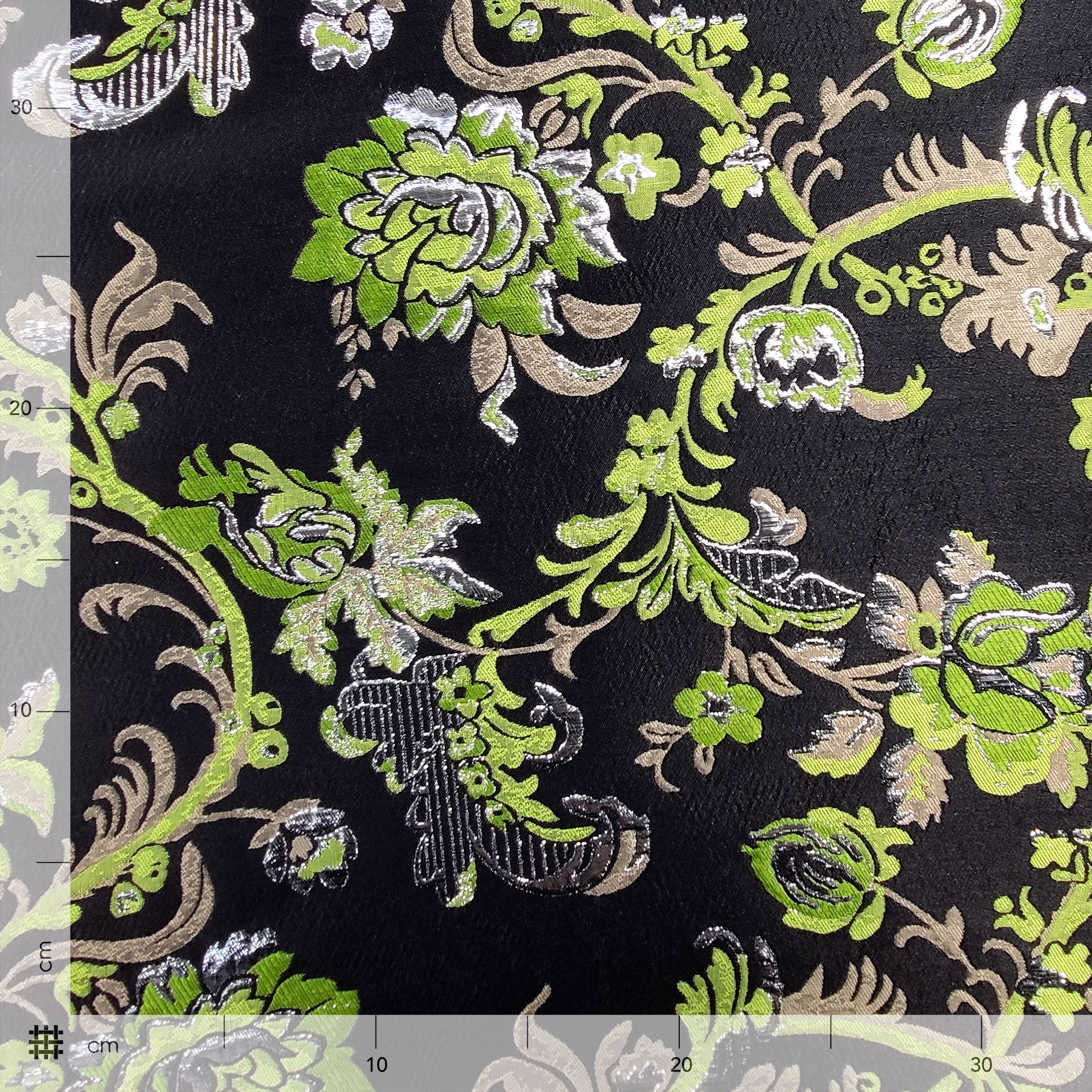 Brocart floral vert et argent haute couture