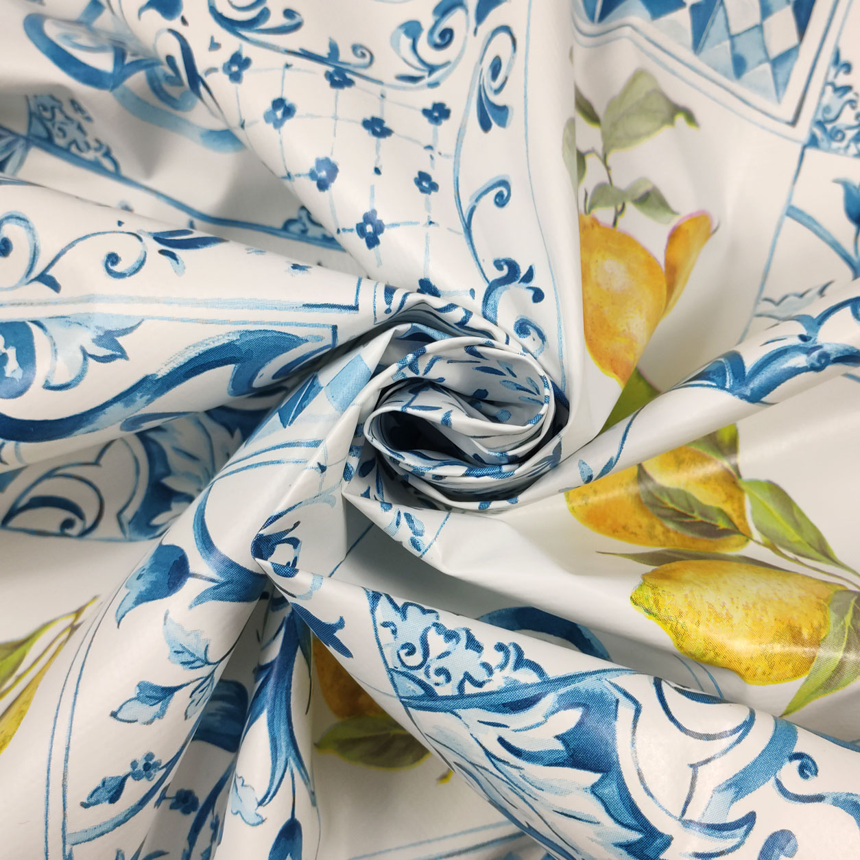 Cut-out Laminated Ceramic tablecloth Majolica and Lemons 250x140 cm Image