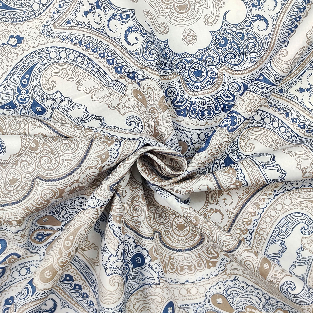 tessuti-cotone-da-lenzuolo-damascato-blu-e-beige