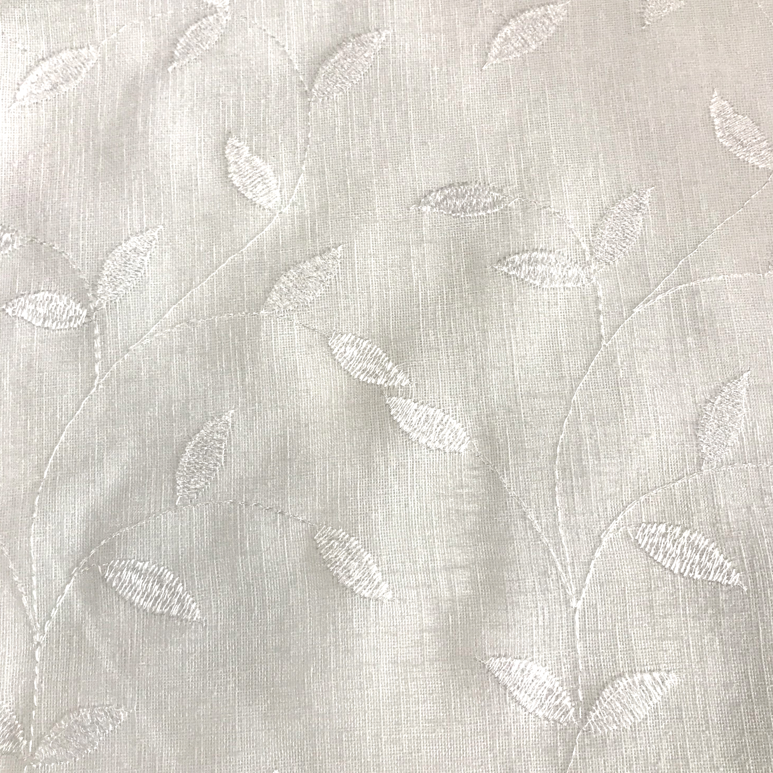 Tela para cortina Elegant Leaves - Blanca Image