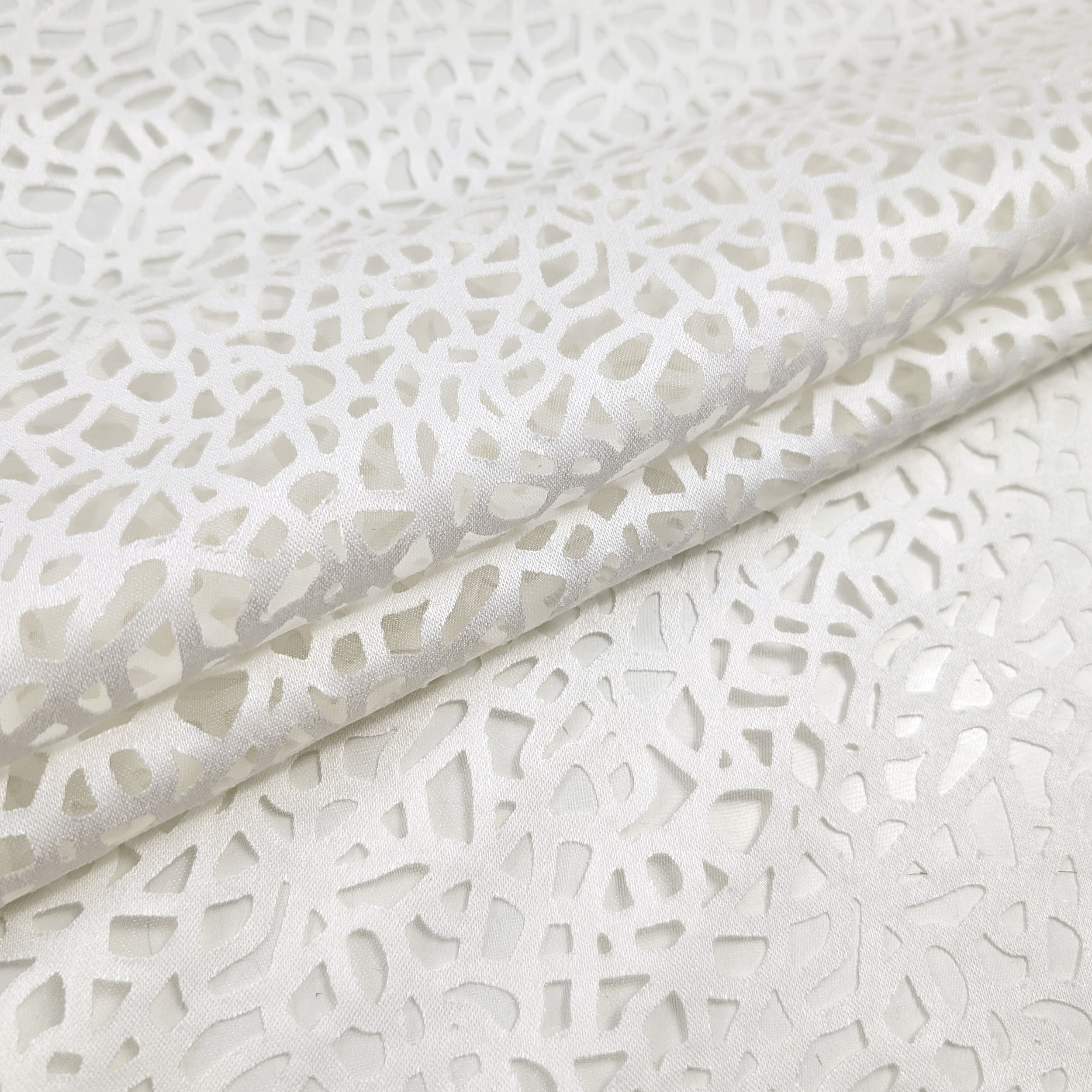 Cosmos Devorè curtain fabric Image