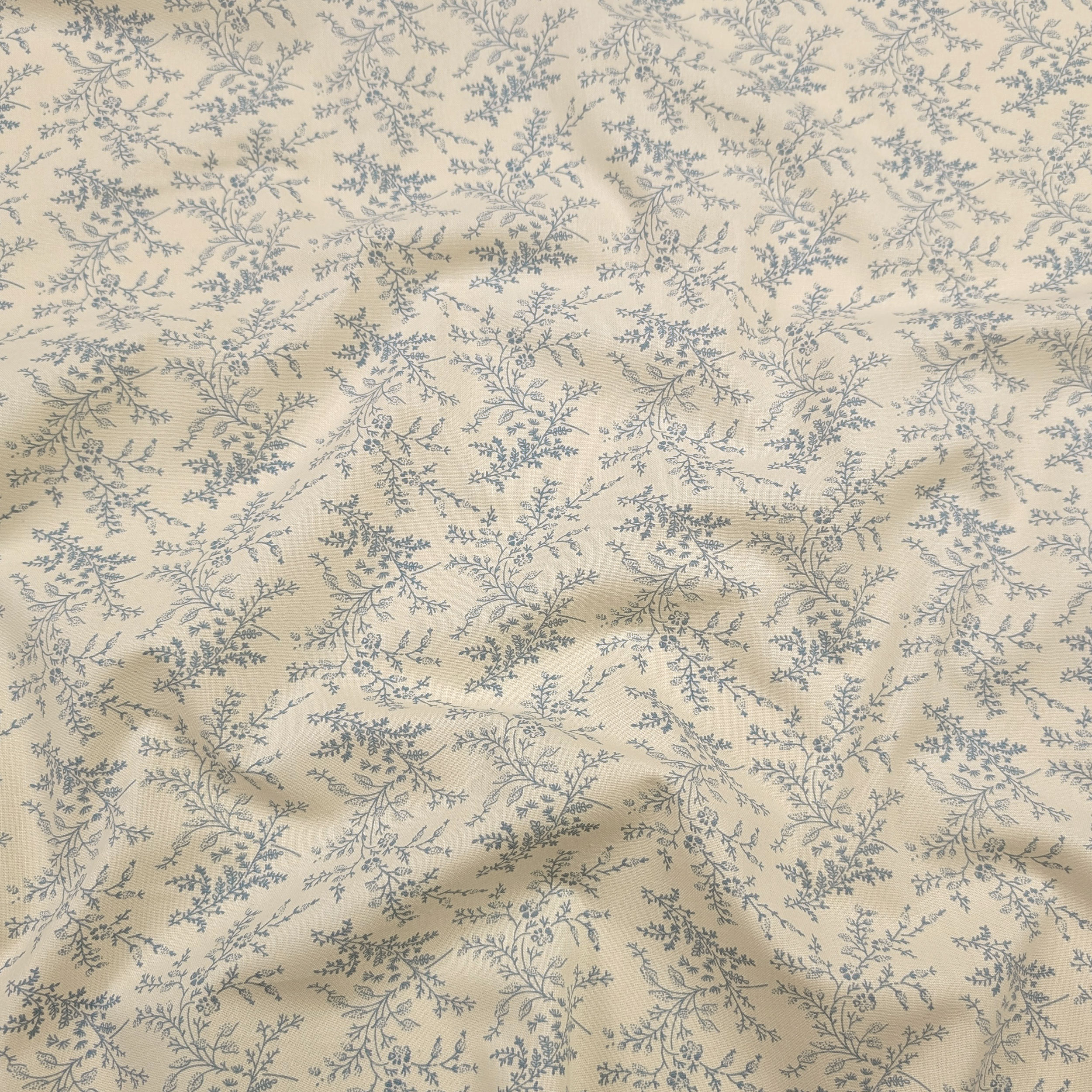 Vintage-print cotton poplin with blue branches and flowers Image
