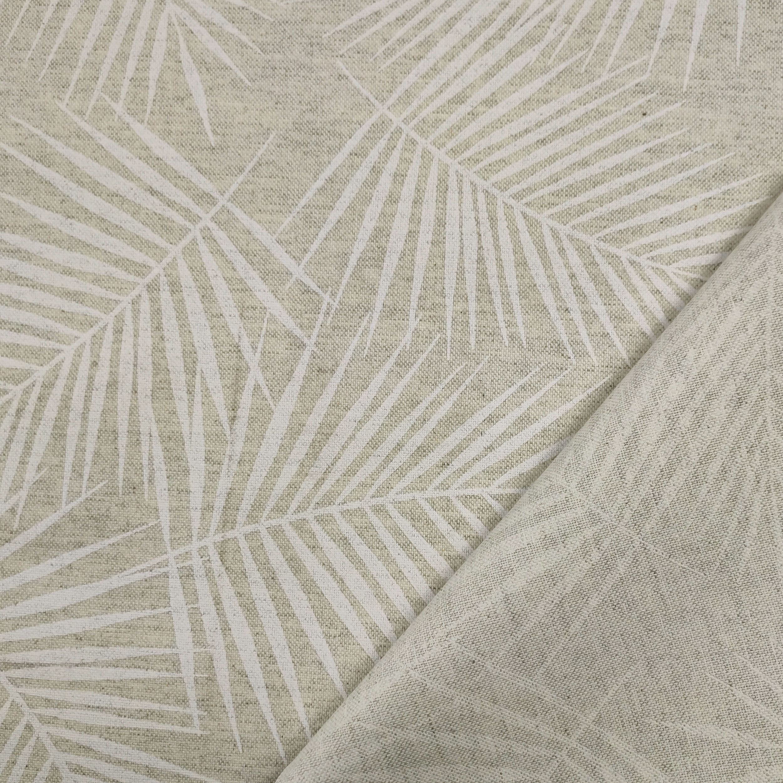 Cut-out Fabric Resin Tablecloth with White Leaves 180x140 cm Image