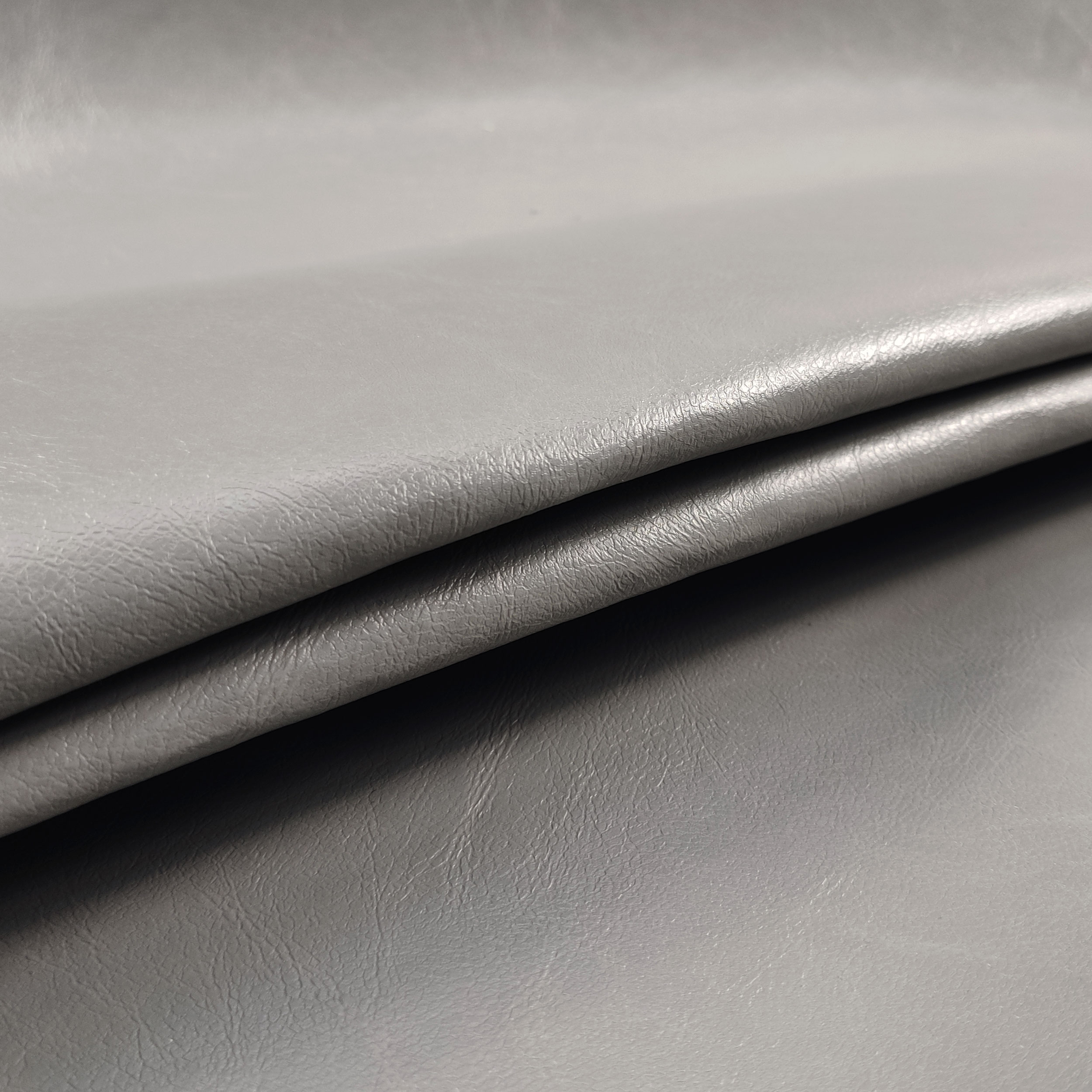 Tissu en simili-cuir gris clair