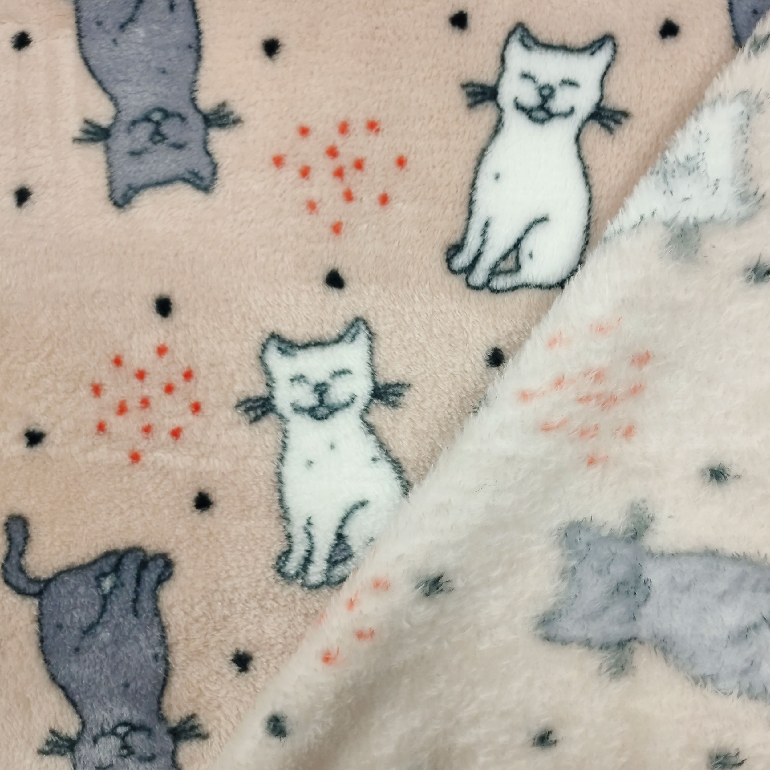 Gatitos de cachemira tejidos a mano Fondo rosa empolvado