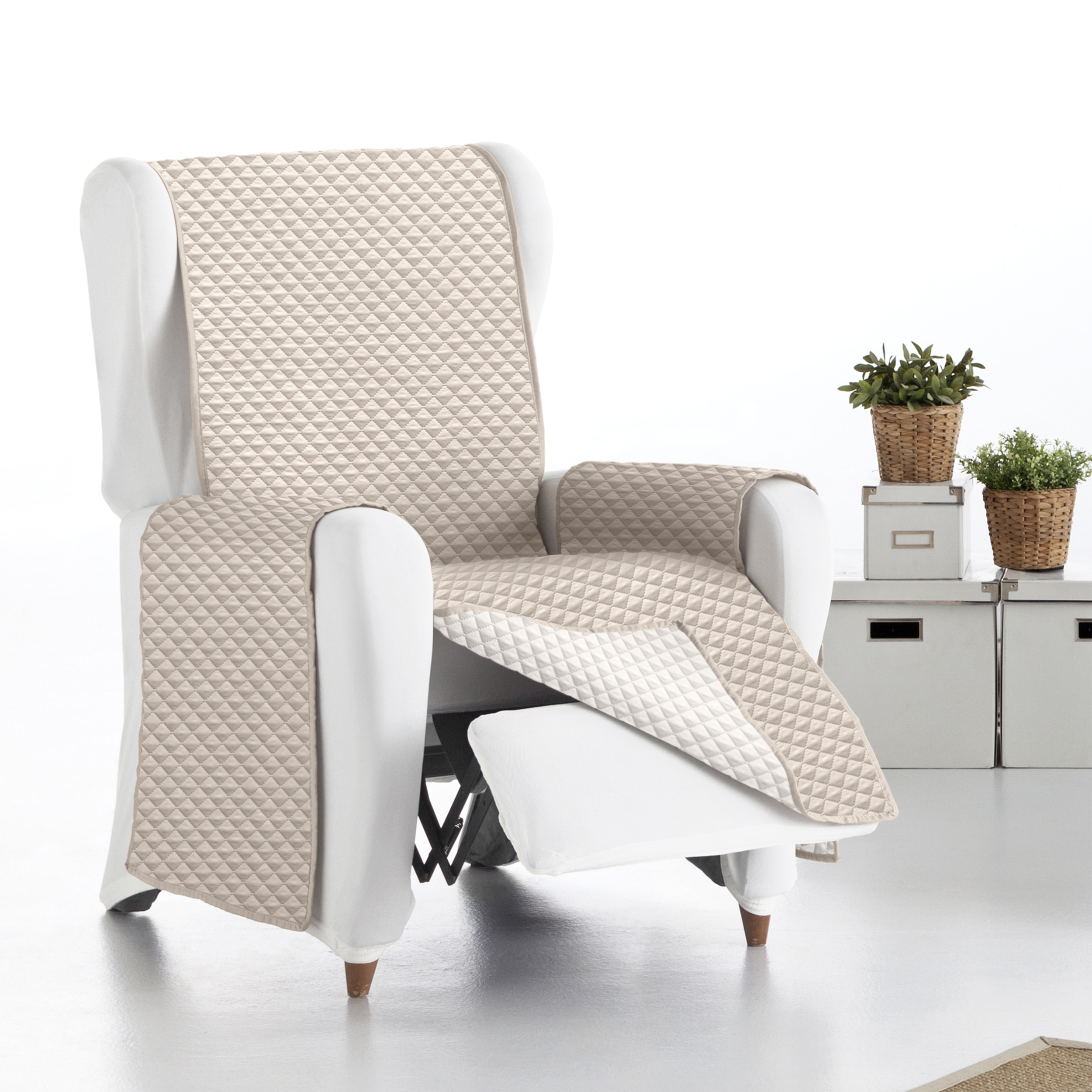 Thermosealed Quilted Slipcover Double Beige