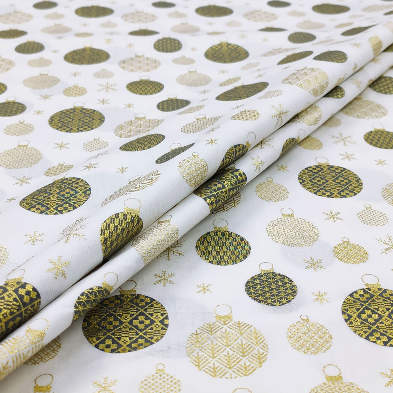 Tissu de coton Boules de Noël Fond doré Blanc Image