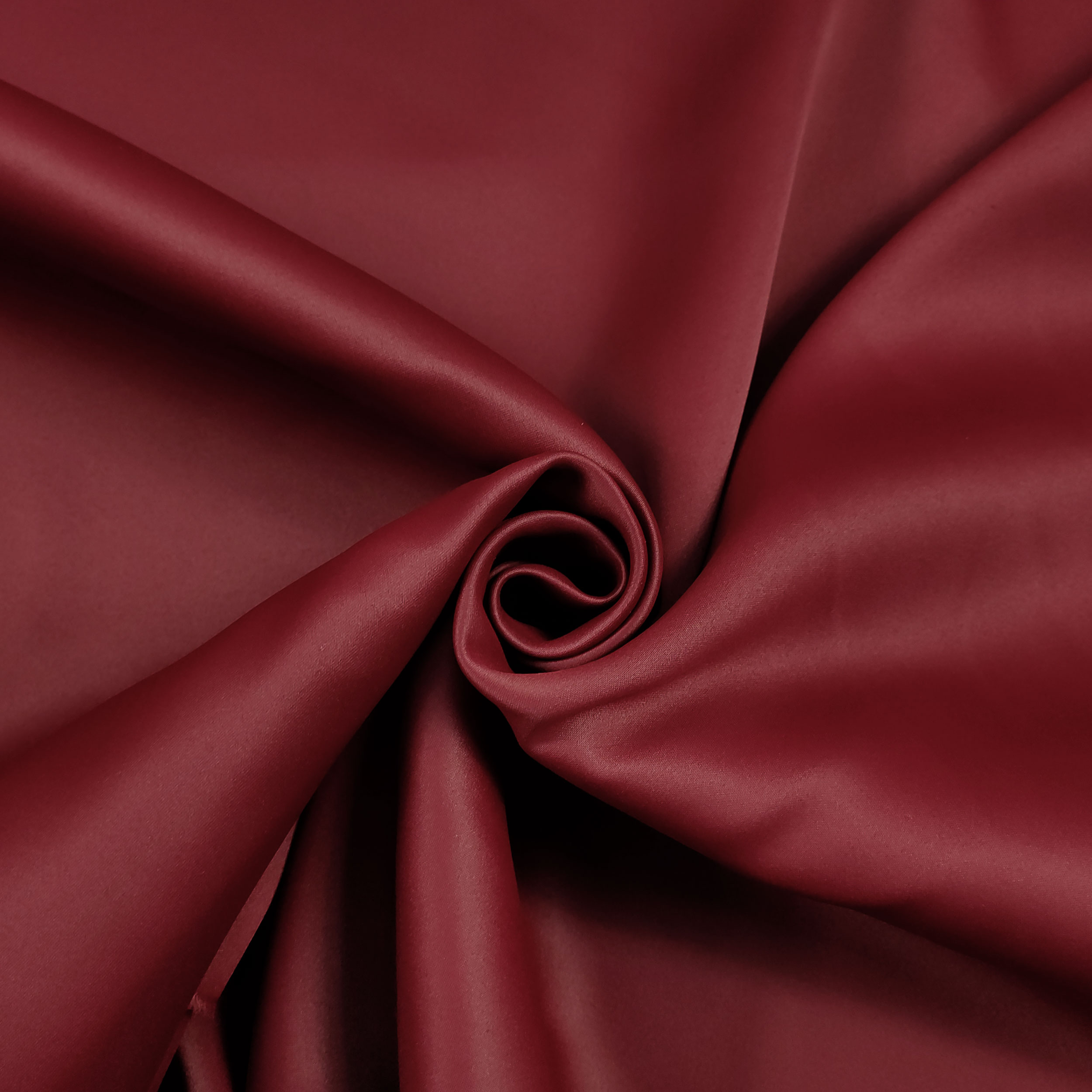 Scampi Oscurante Curtain Bordeaux 430x290