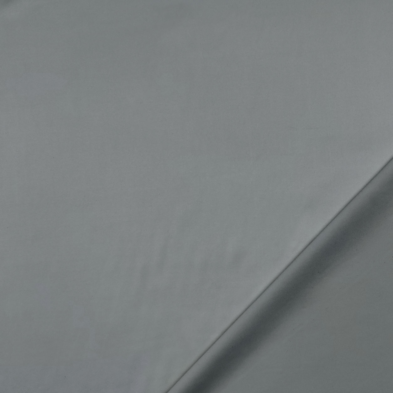 rasetto-effetto-seta-grigio-piega