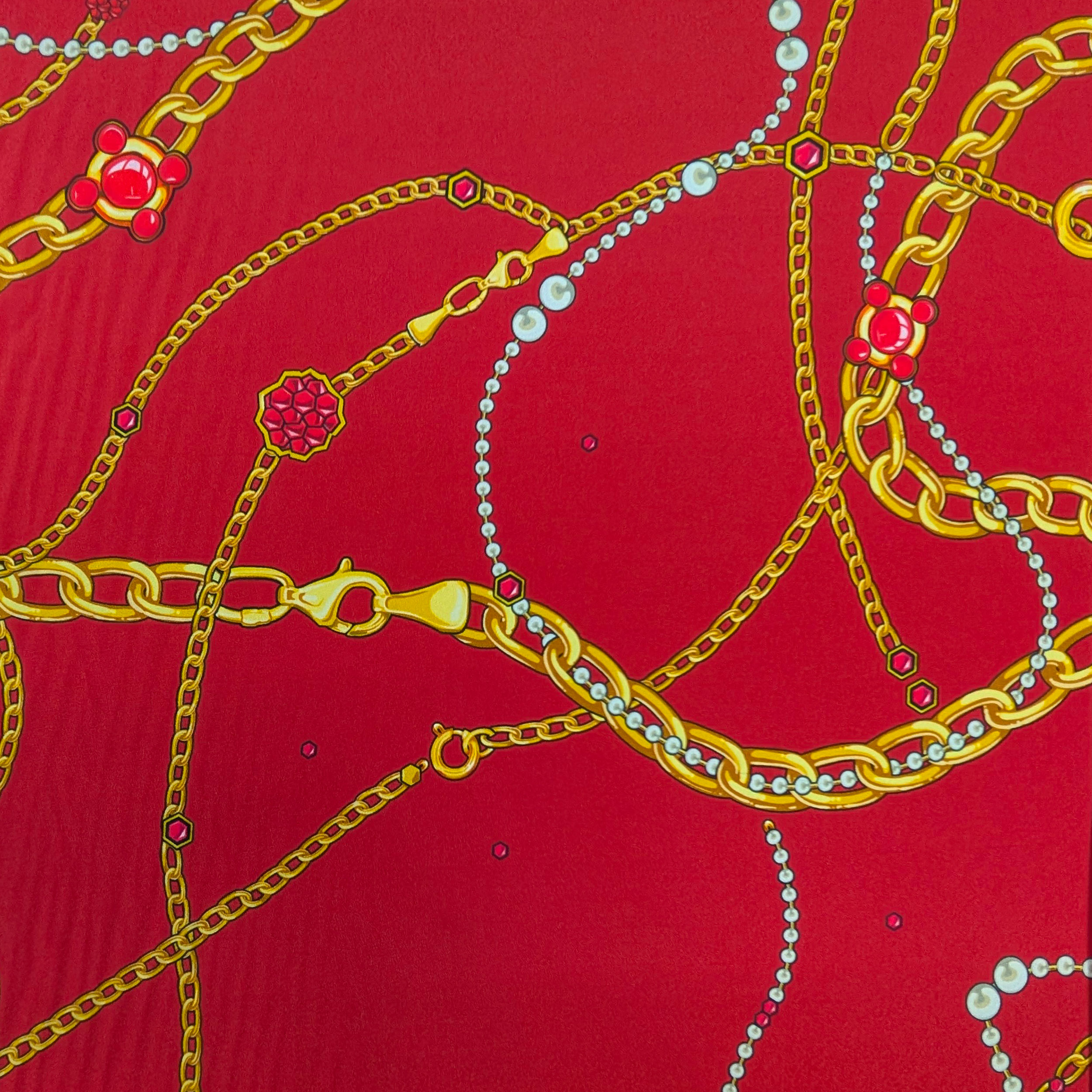 Crepe Chains Fashion Image