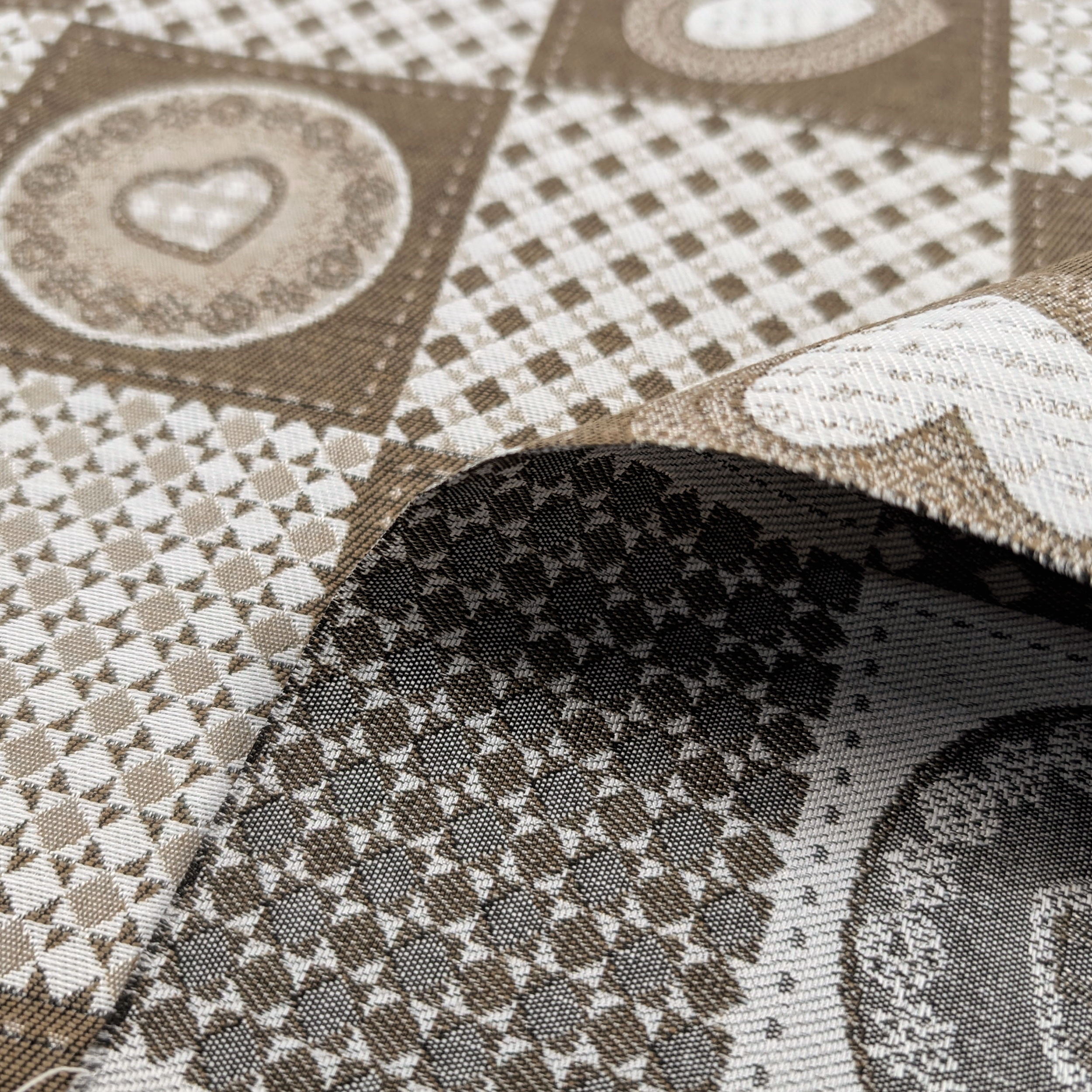 Jacquard Double Fantasy Tile Hearts Image