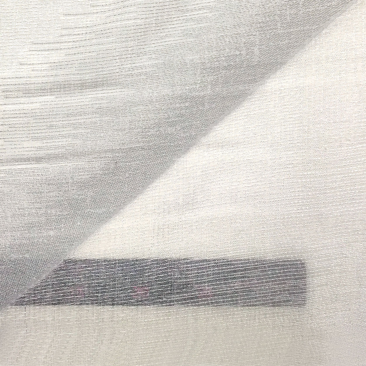 tessuto-tenda-fasce-diagonali-bianche-e-argento