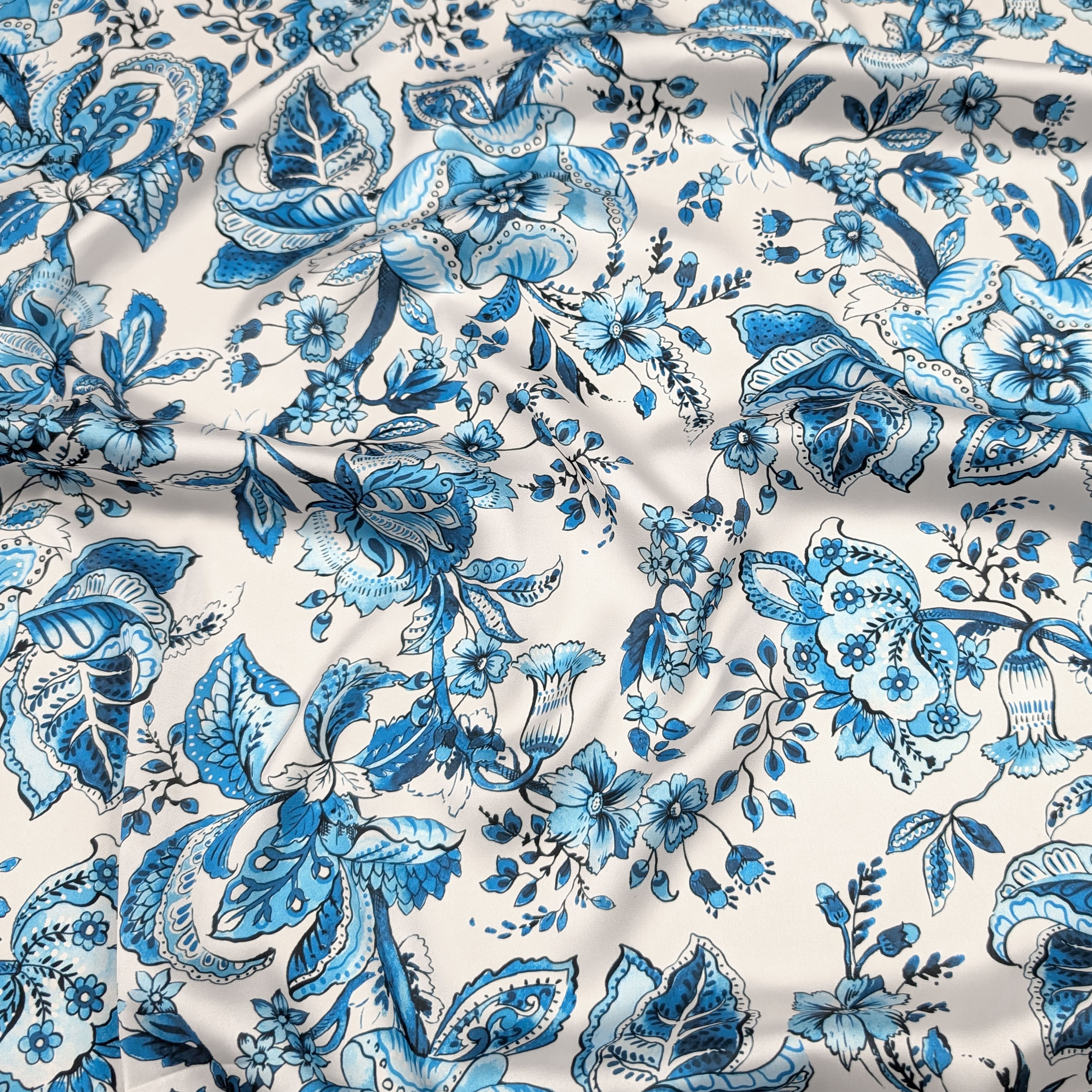Blue Flowers Fashion Shave Image