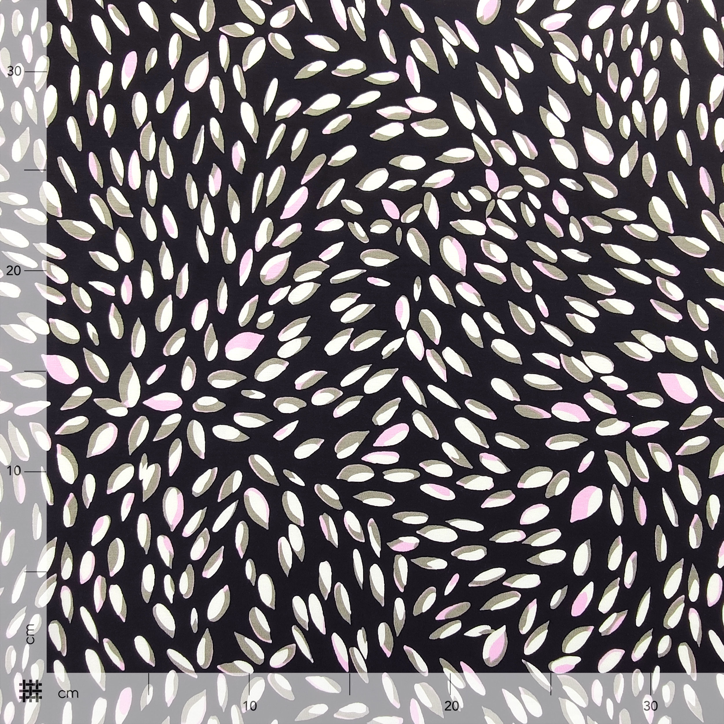 Milan Stitch Petal Pattern Schwarzer Hintergrund