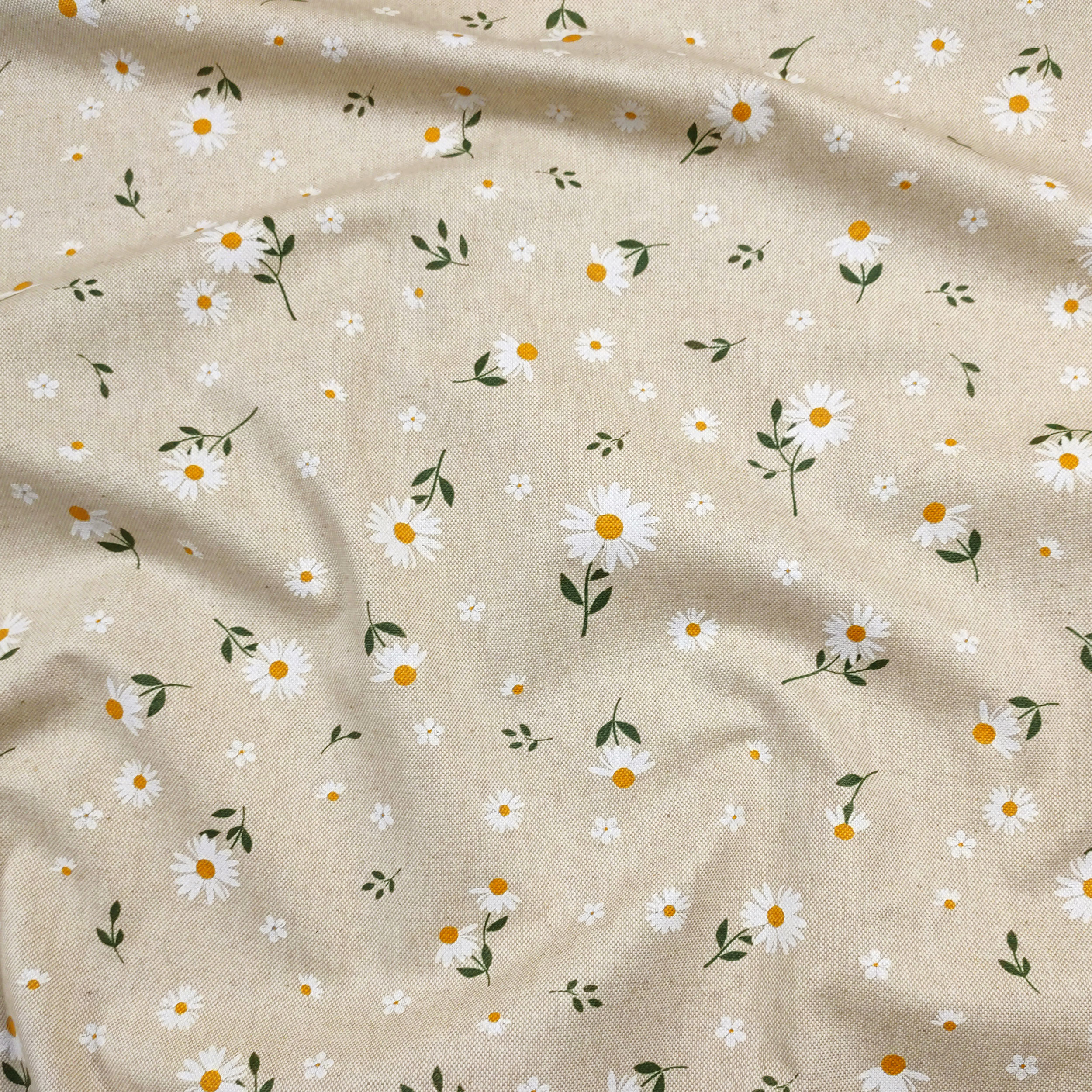 Fabric for Resin Tablecloth Small Daisies