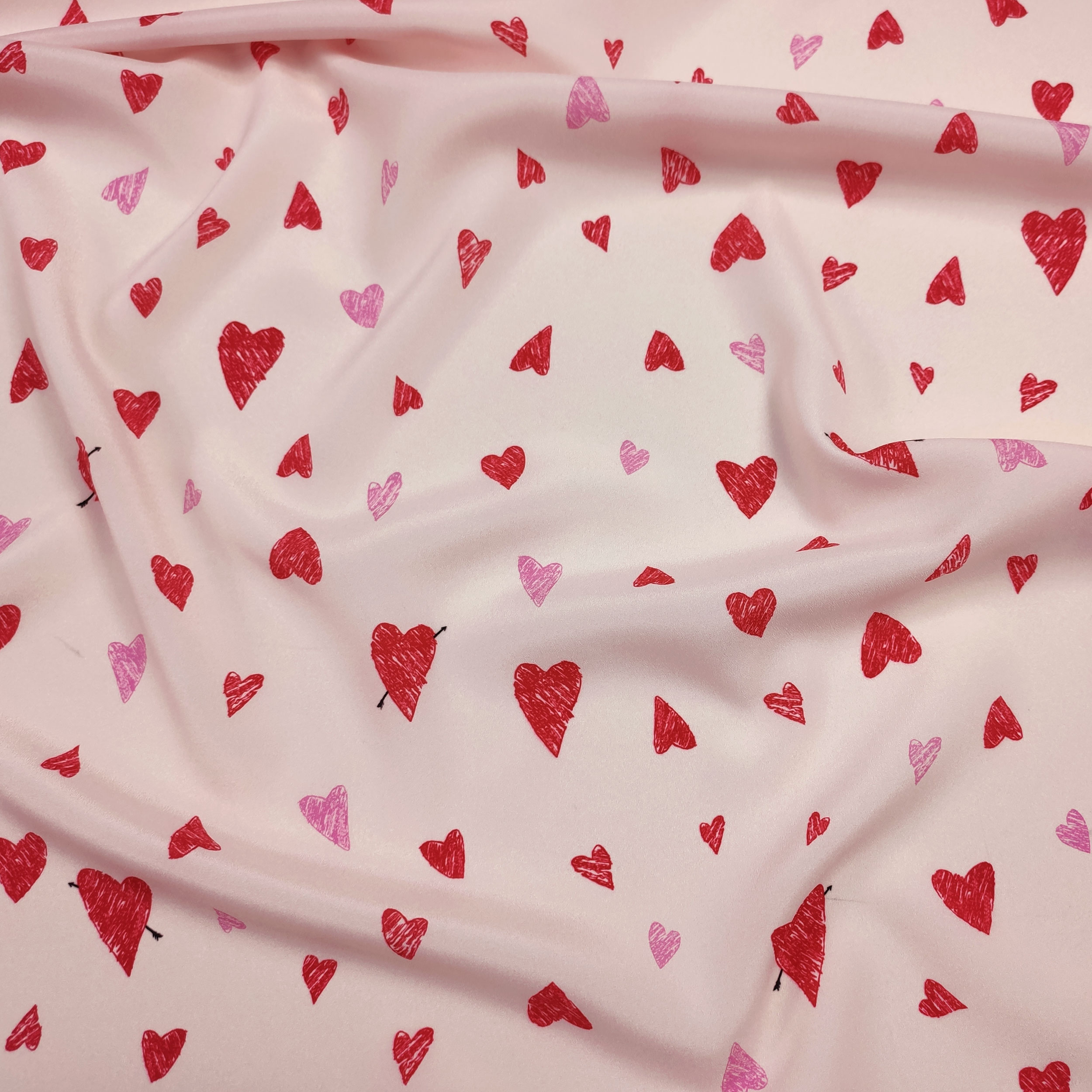 Crepe Fashion Red Hearts