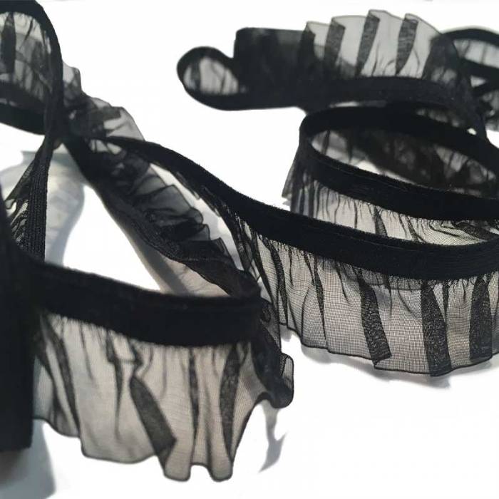 Elastische Organza-Rouche-Besätze