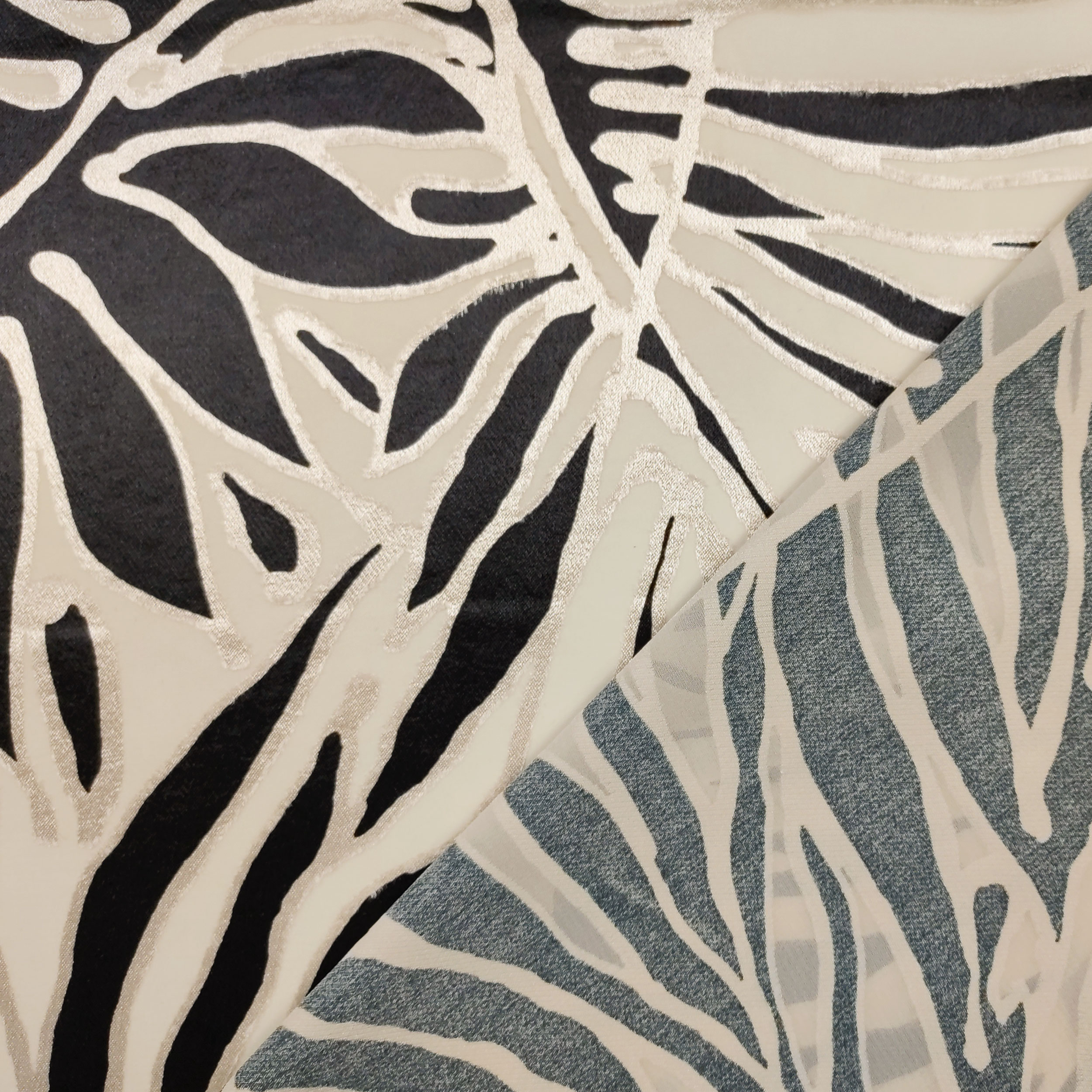 Devorè High Fashion Leaves Beige and Black
