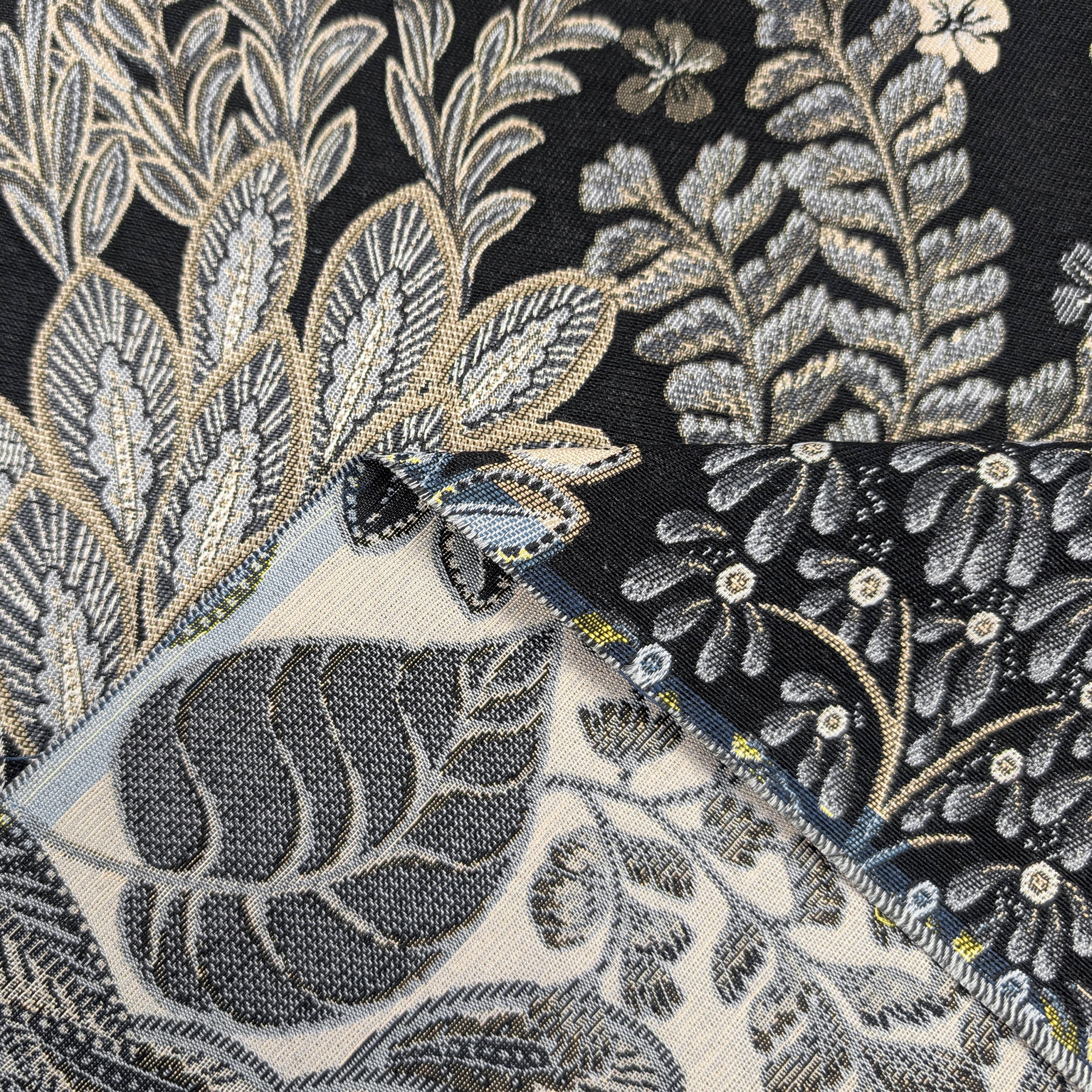 Jacquard floral tons noirs Image