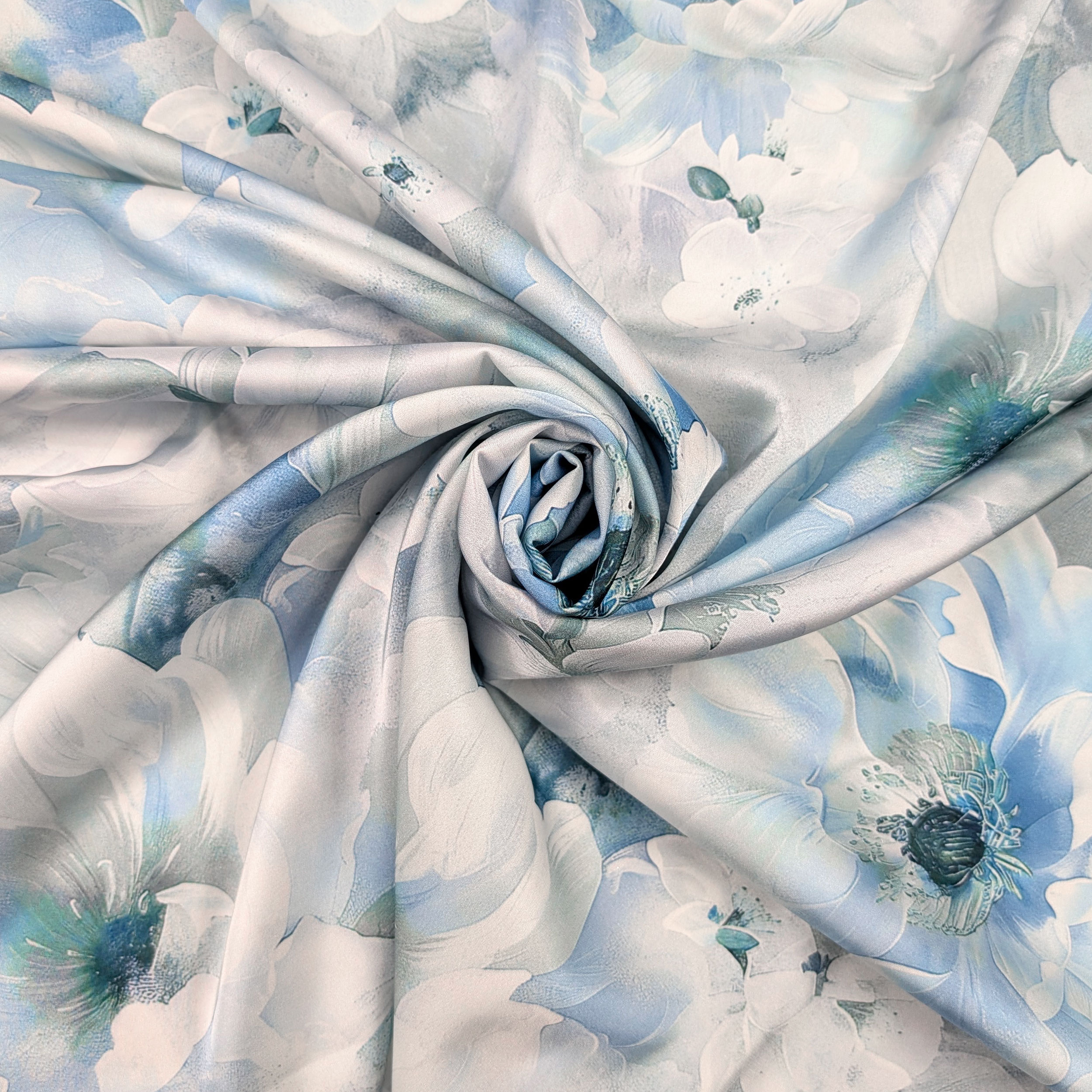 Satin Set High Fashion Blaue Blumen Image