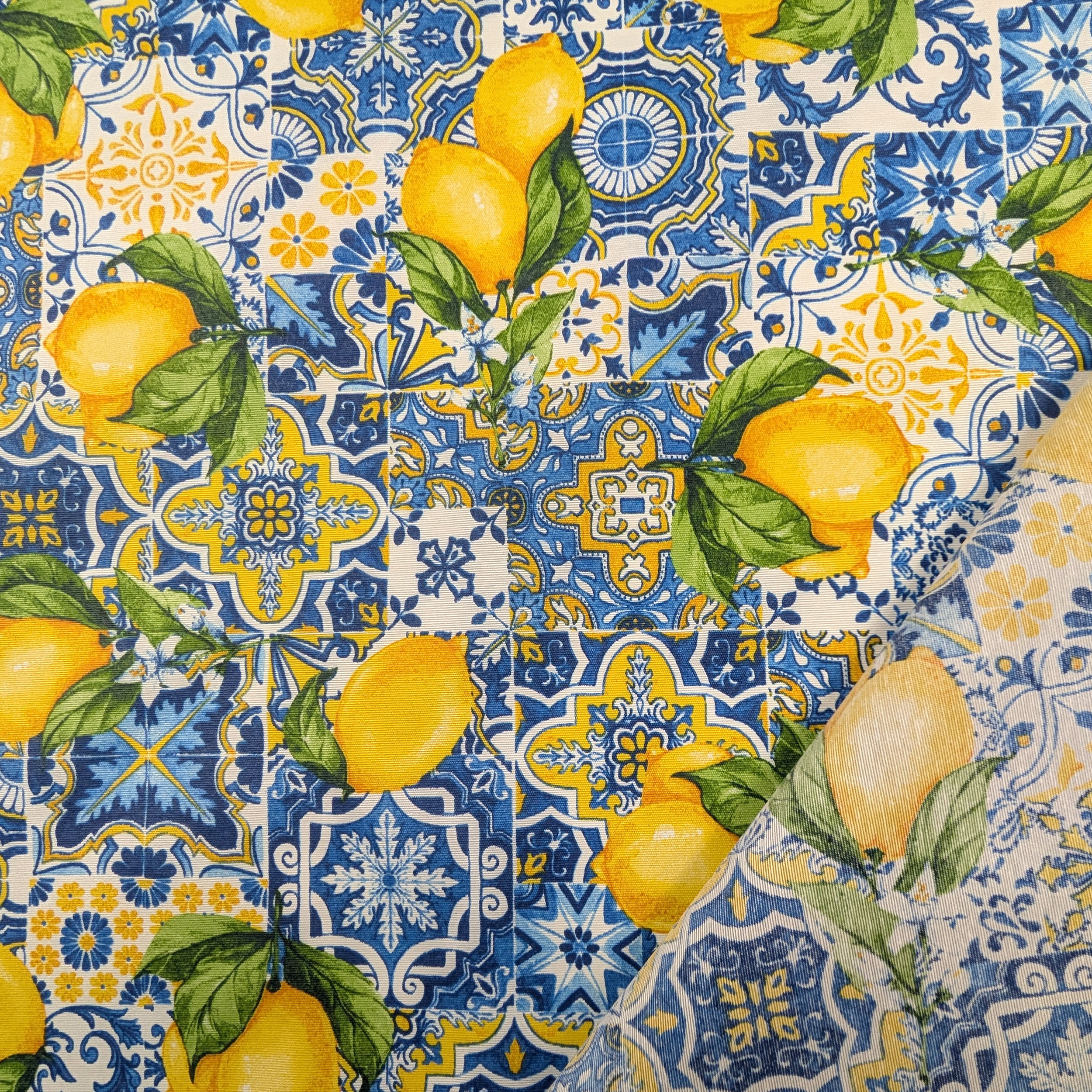 Fabric for Resin Tablecloth Majolica and Lemons Image