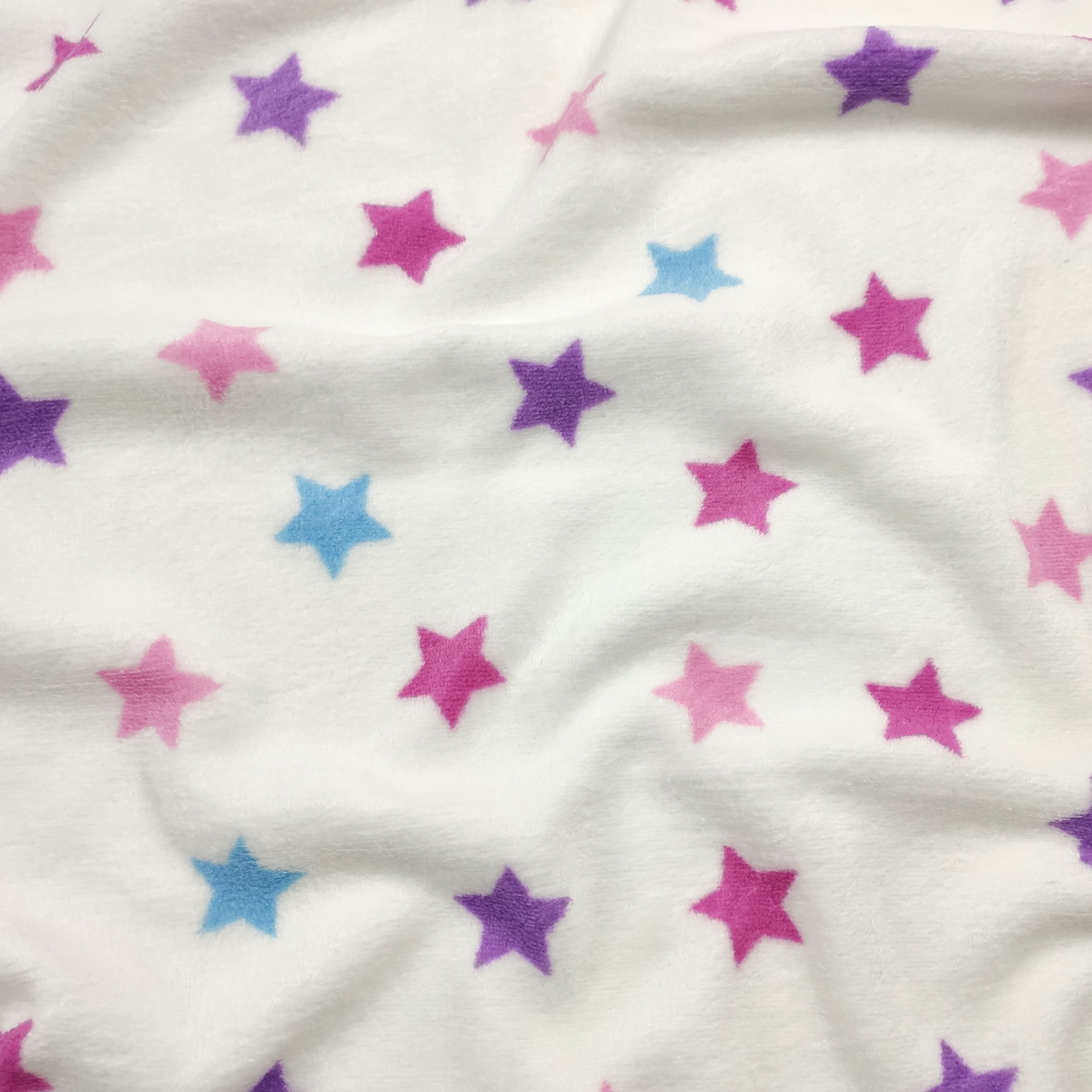 Cashmere Hand Fleece Estrellas Fondo Blanco