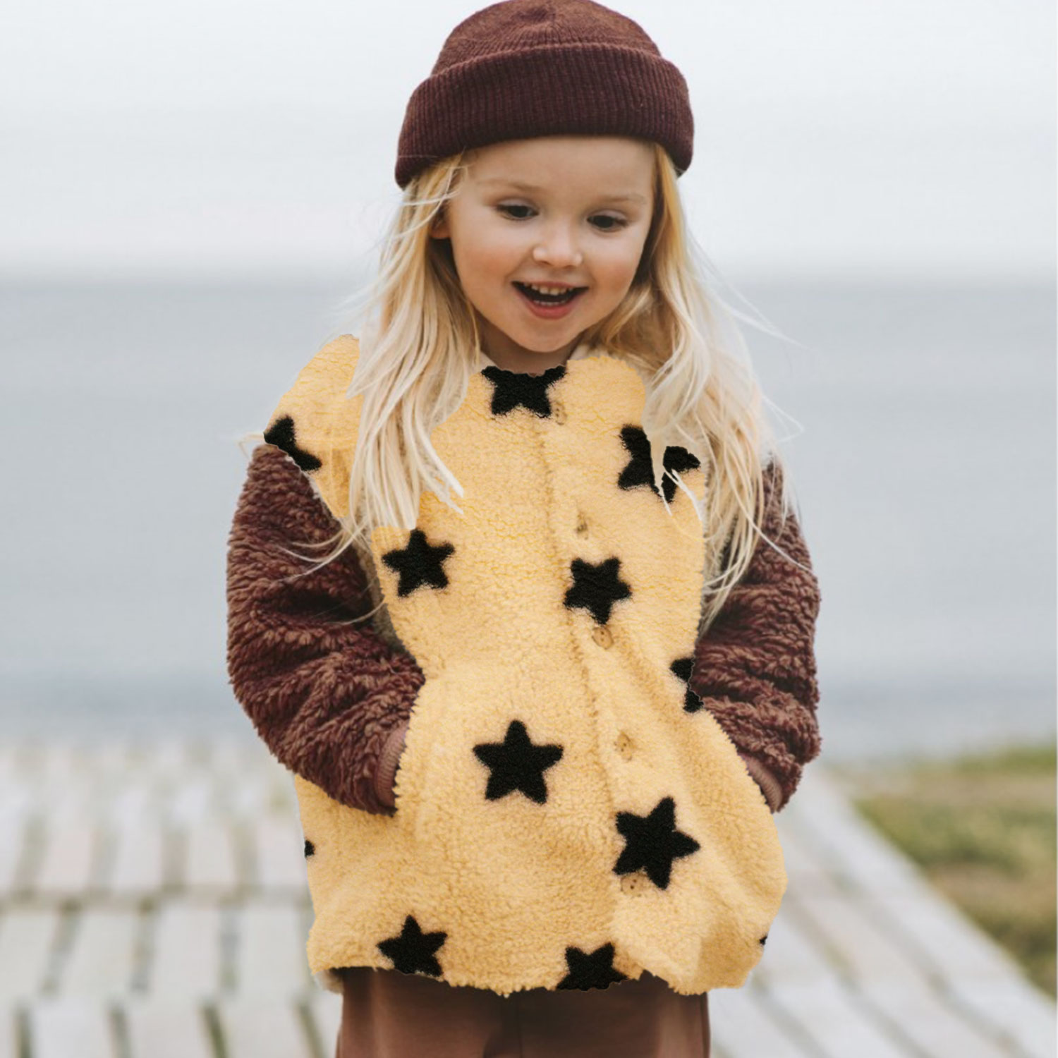 Tissu Sherpa Beige Black Stars