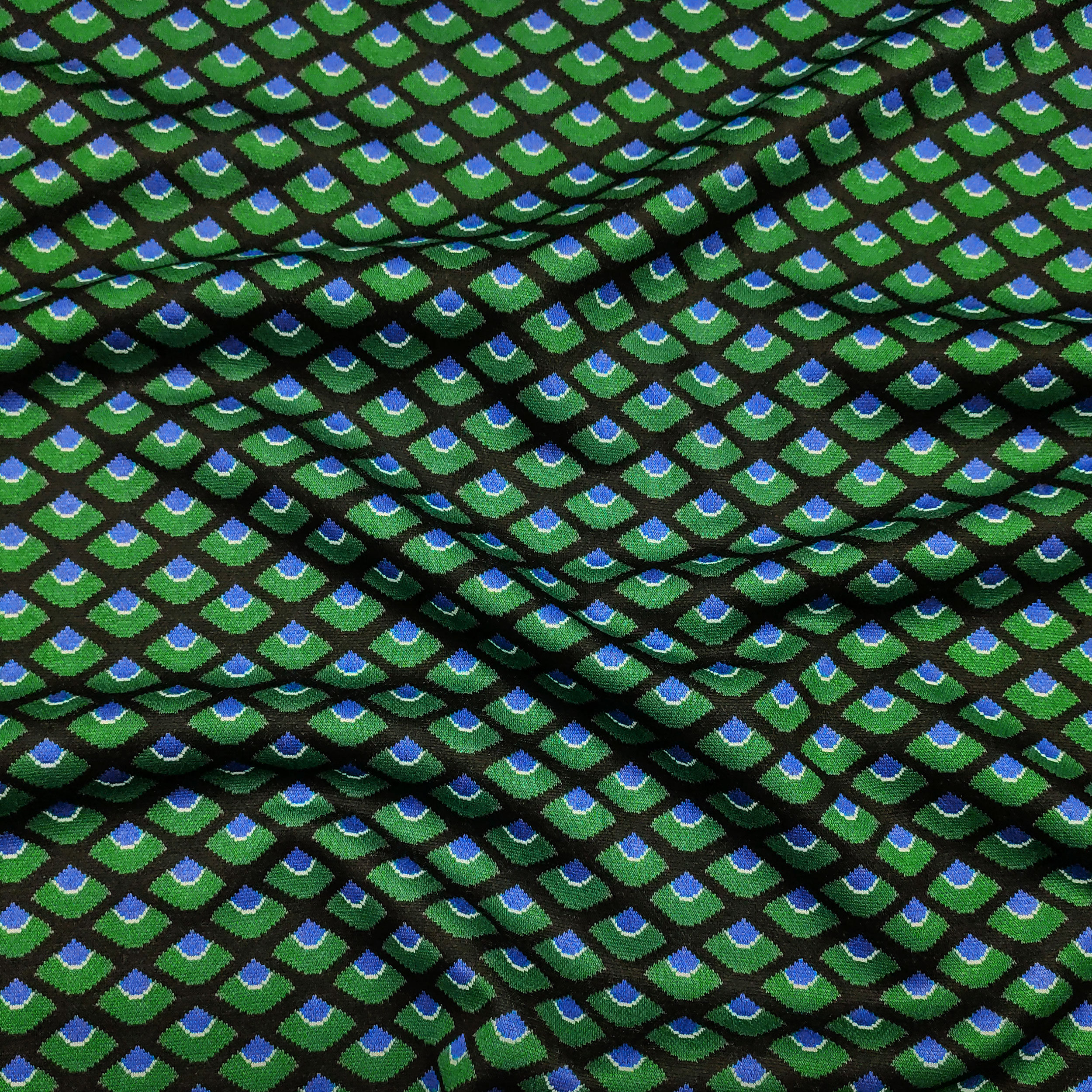 Punto Milano Grün und Blau Geometrische Motive