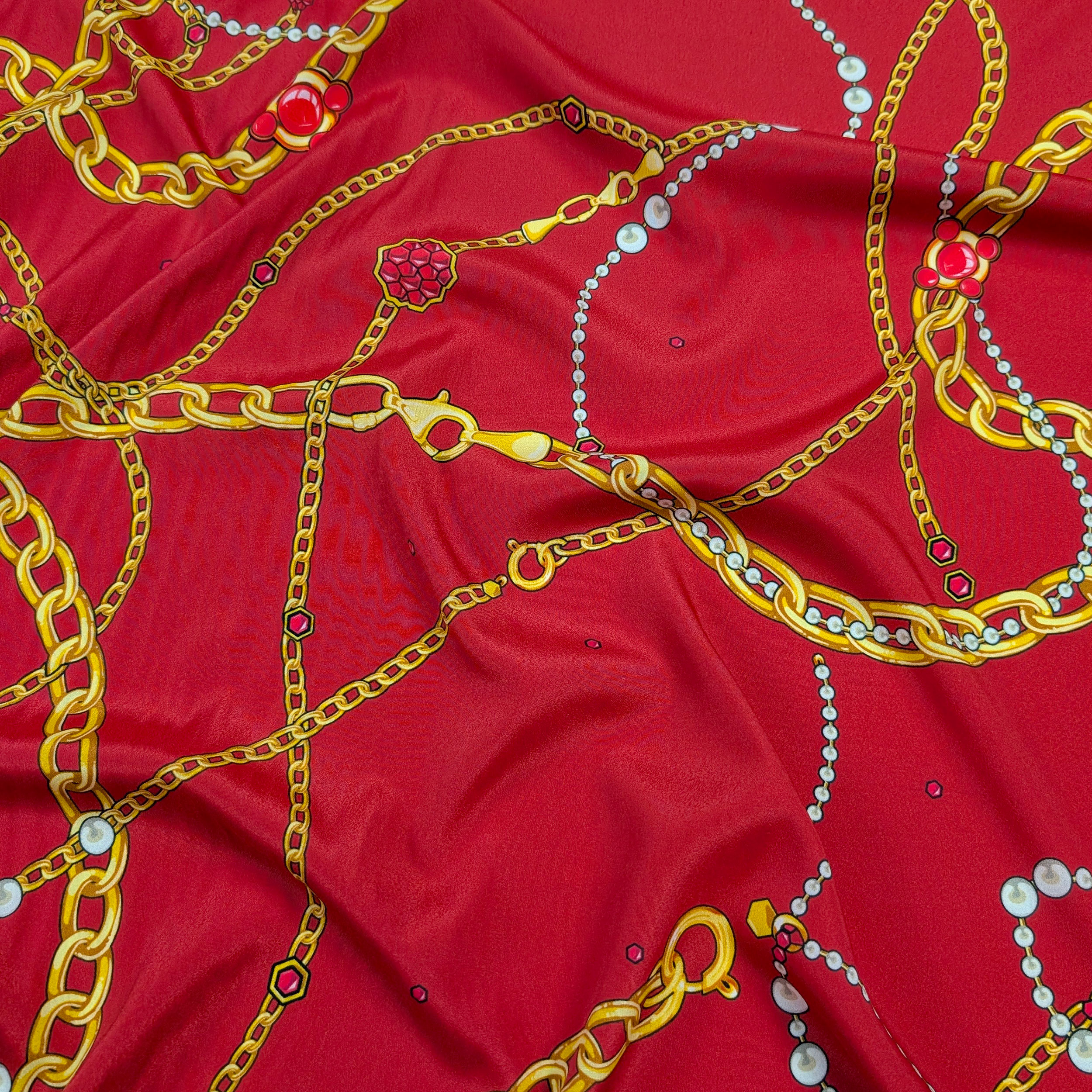 Crepe Chains Fashion Image