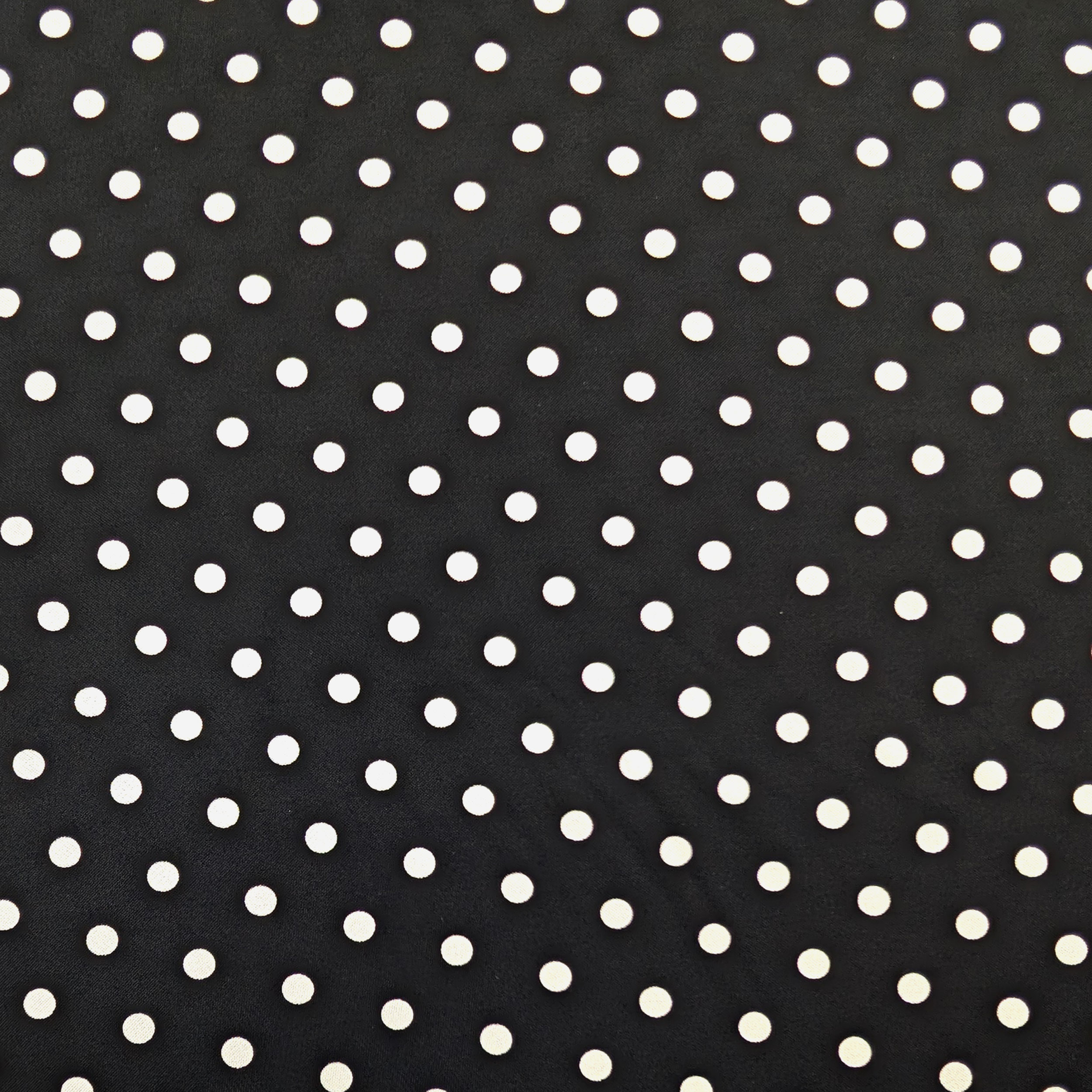 Viscose jersey Medium white polka dots Image