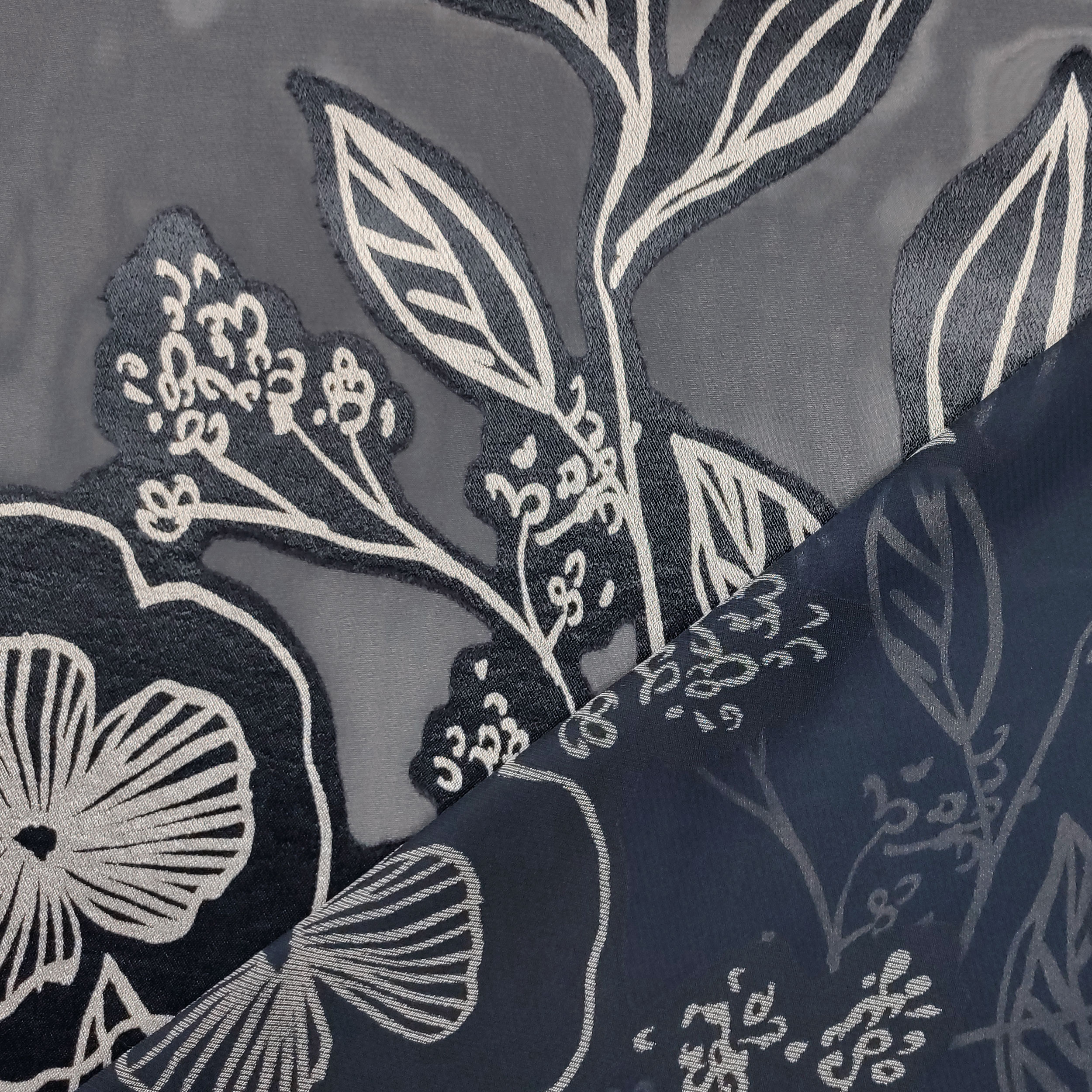 Devorè High Fashion Blue Flowers