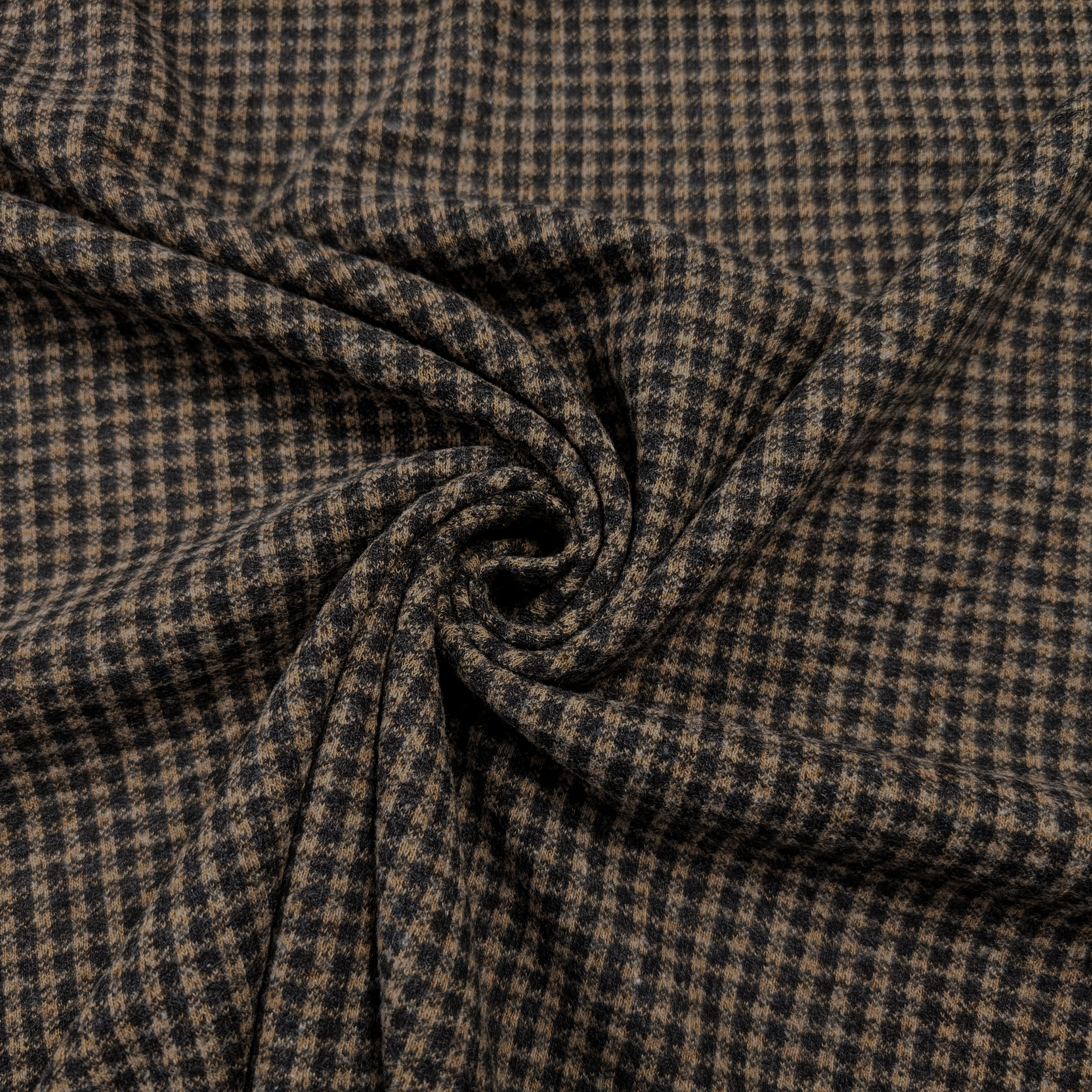 Punto Roma Jacquard Squares Brown Image