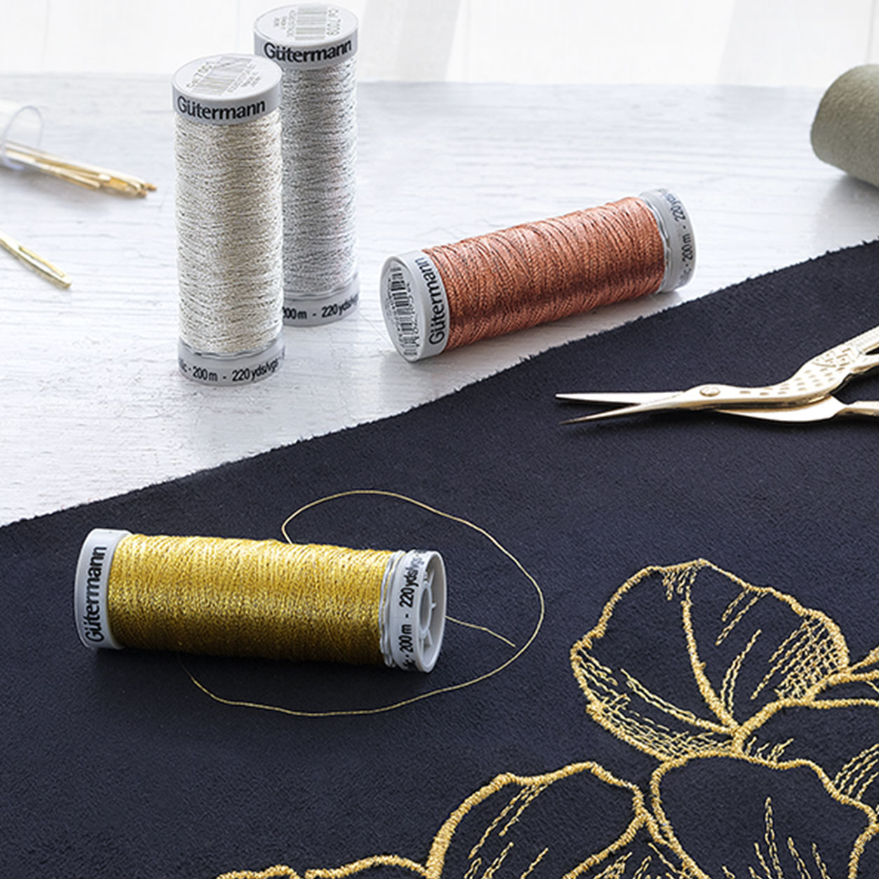 Gutermann Hilo Efecto Metálico 4 Bobinas