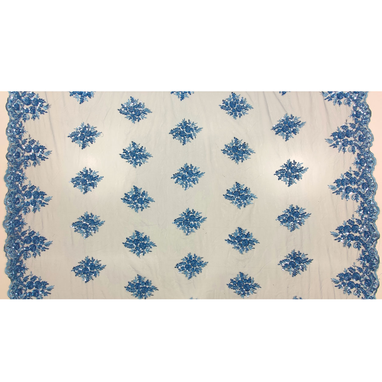  Doppelt bestickte Spitze mit Pailletten Hellblau
