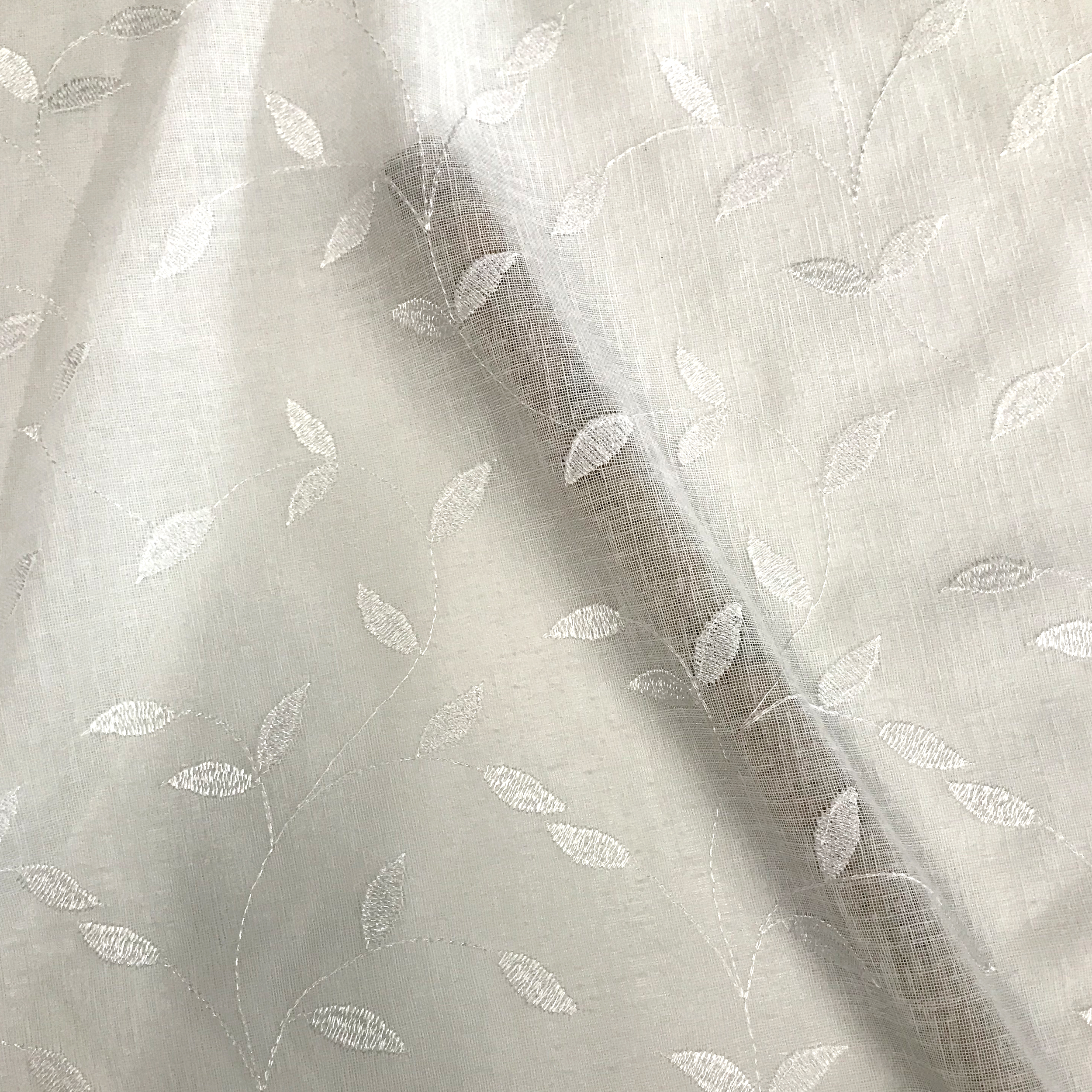 Curtain Fabric Elegant Leaves - White
