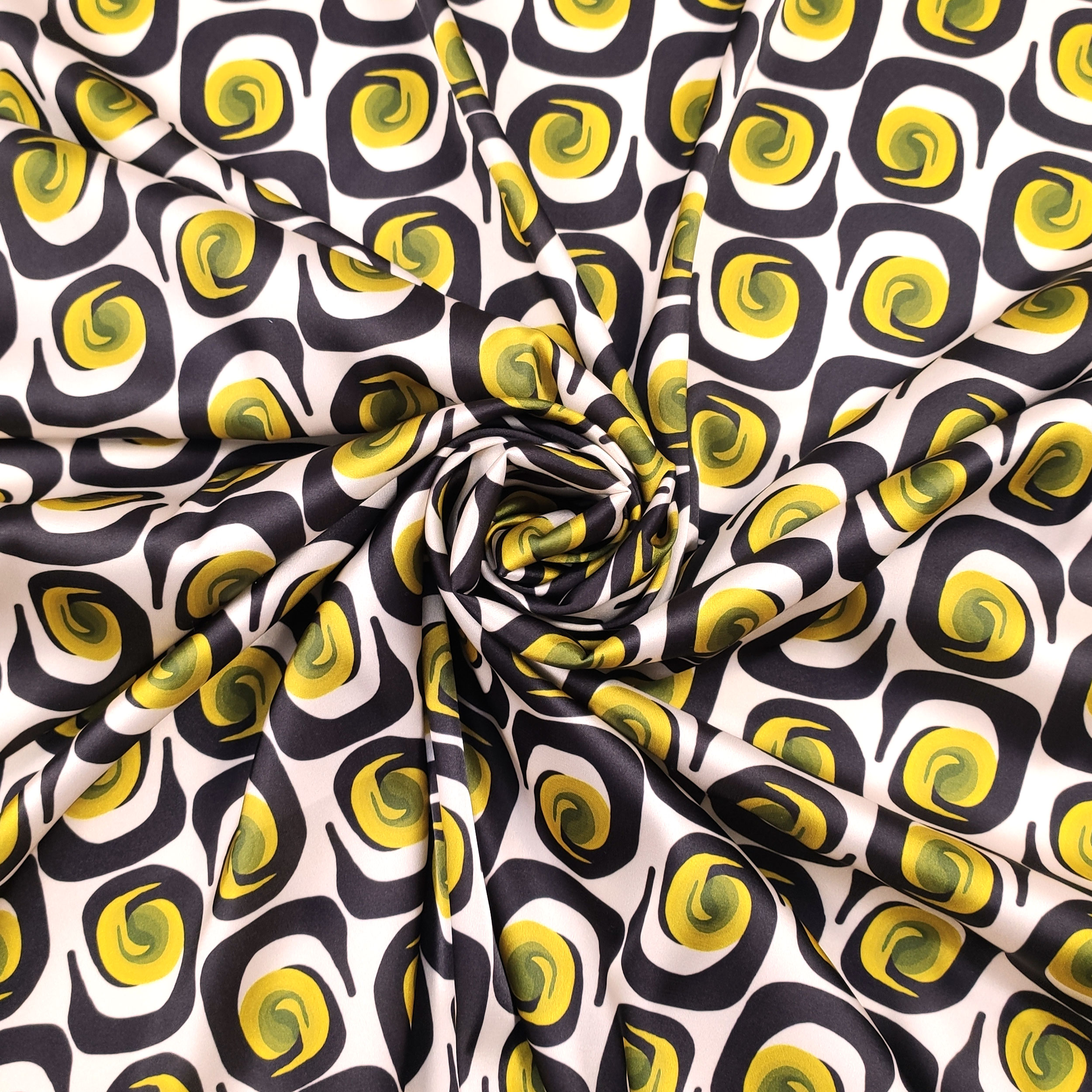 Ensemble en satin élastique Fashion Motifs abstraits Jaune Image