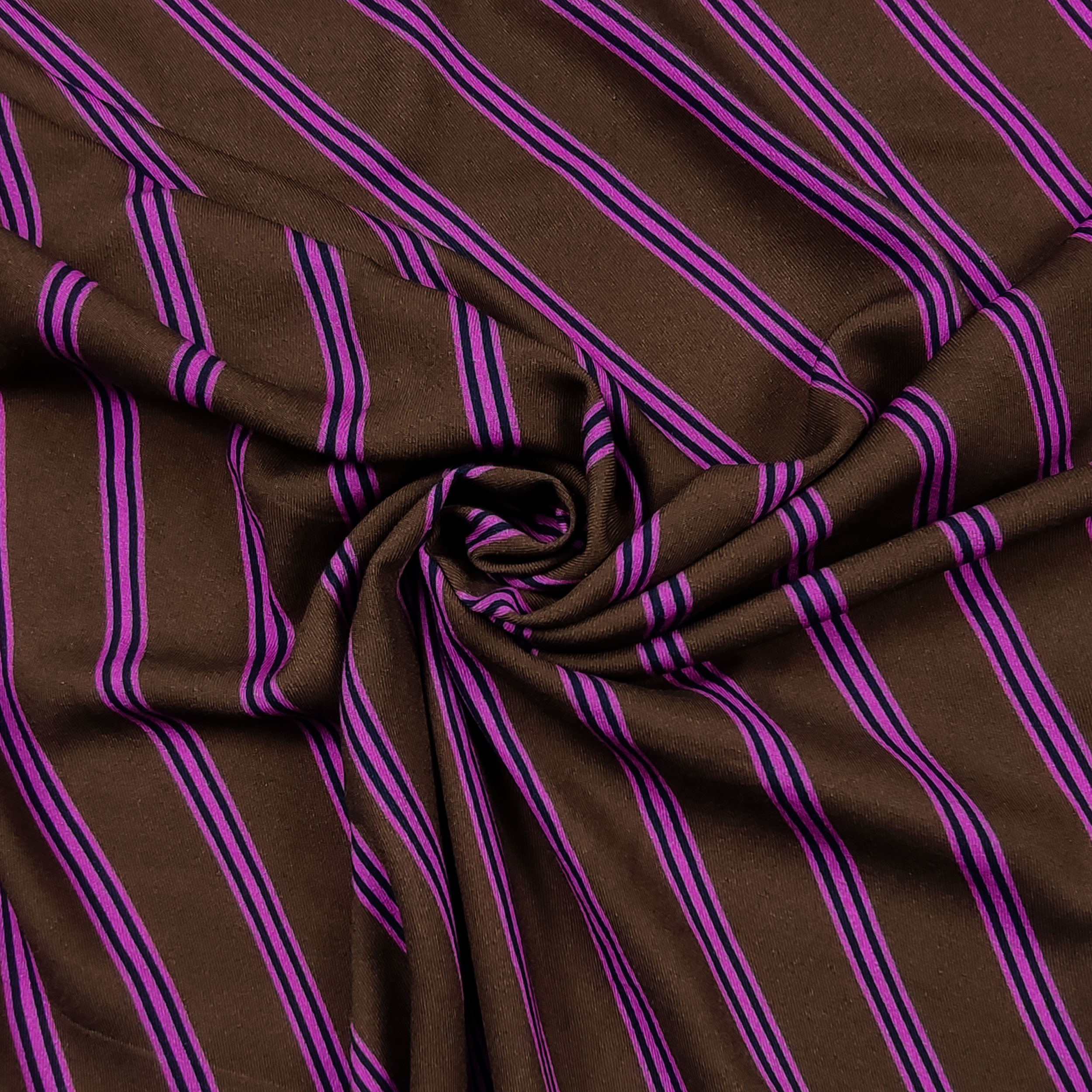 Algodón Líneas Oblicuas Fuxia Fondo Marrón