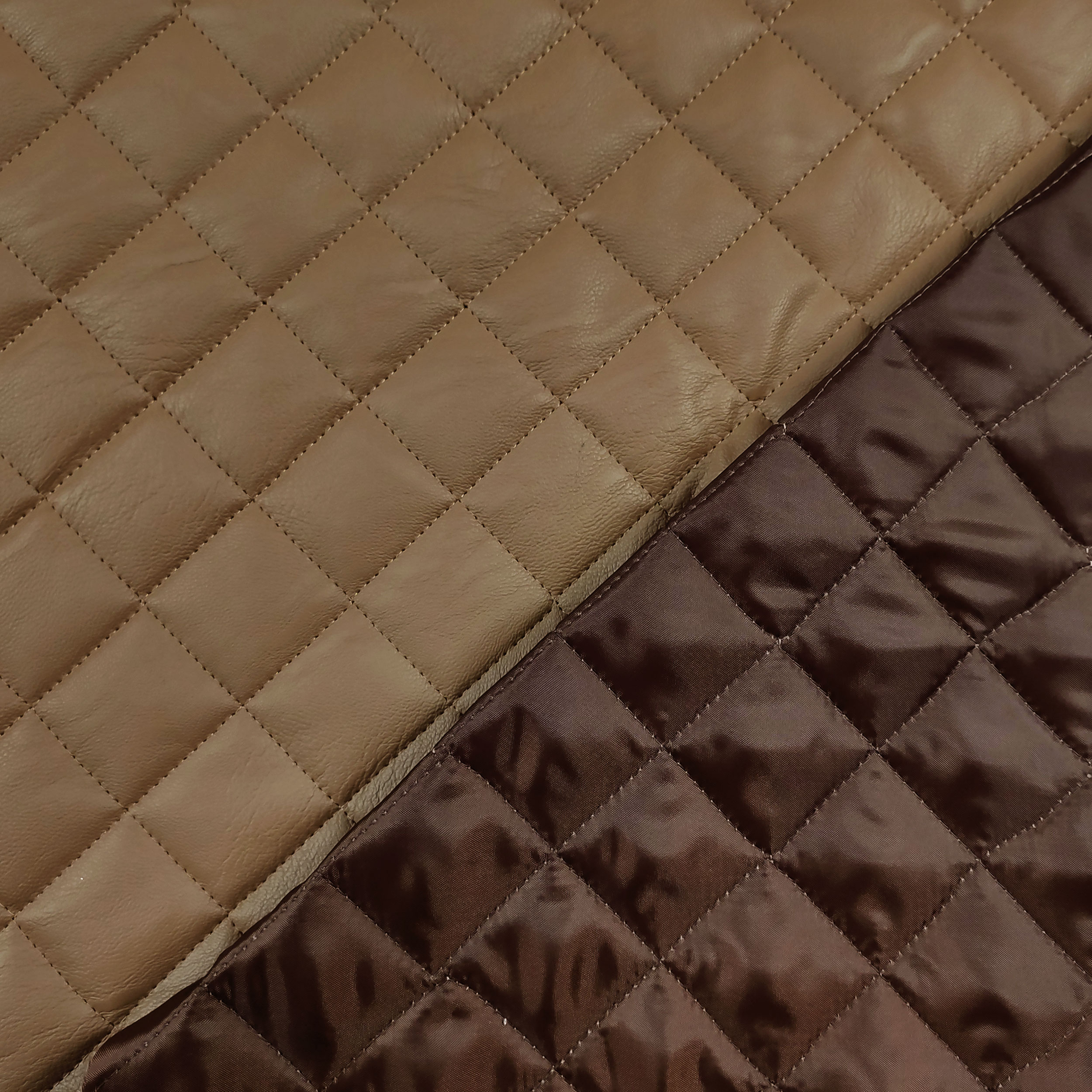 Tissu en faux cuir matelassé brillant Image
