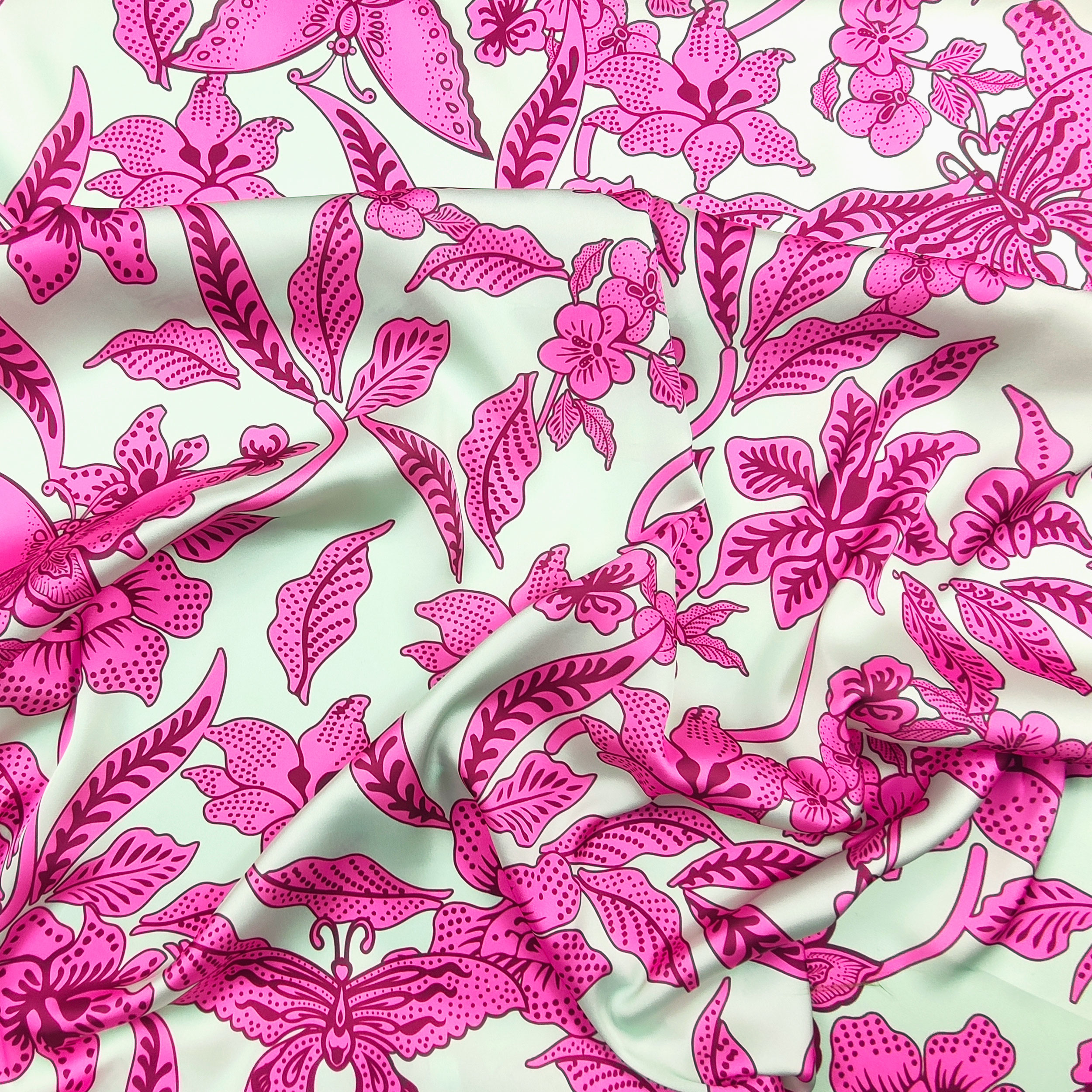 Fabric Rasetto High Fashion Flowers Magenta Light Background