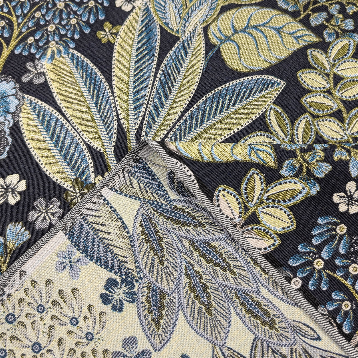 Jacquard Floral Tons de Bleu H 280 cm Image