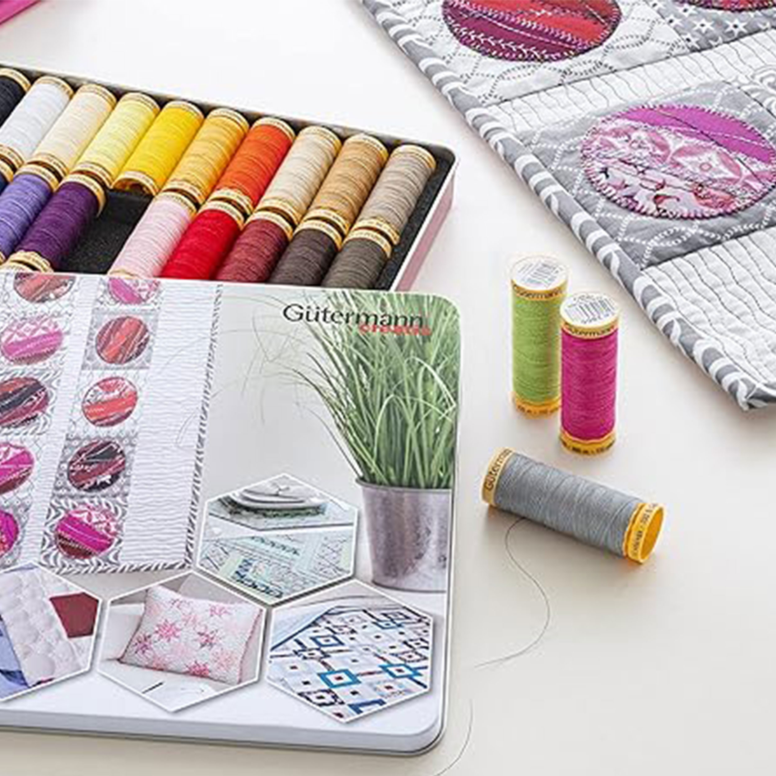 Gutermann Creative Cotton Box 30 bobbins Image