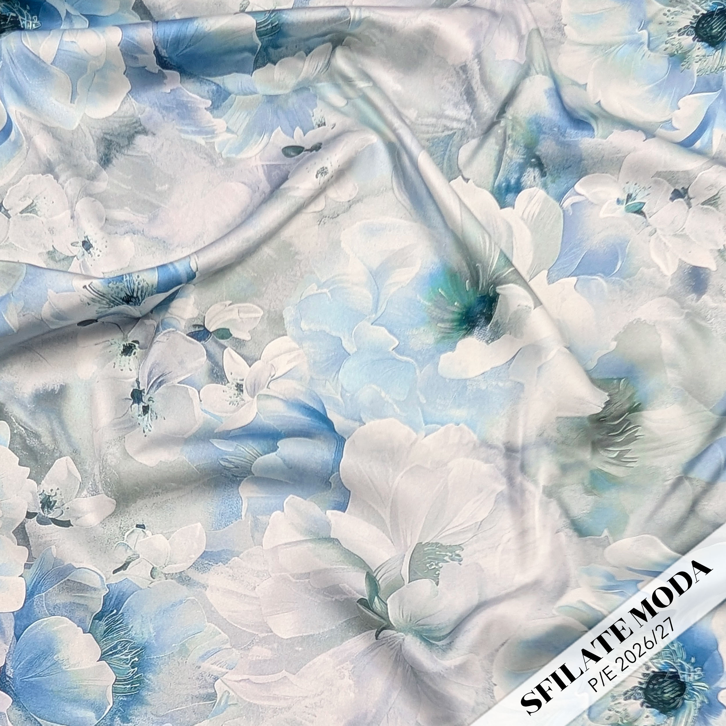 Satin Set High Fashion Blaue Blumen Image