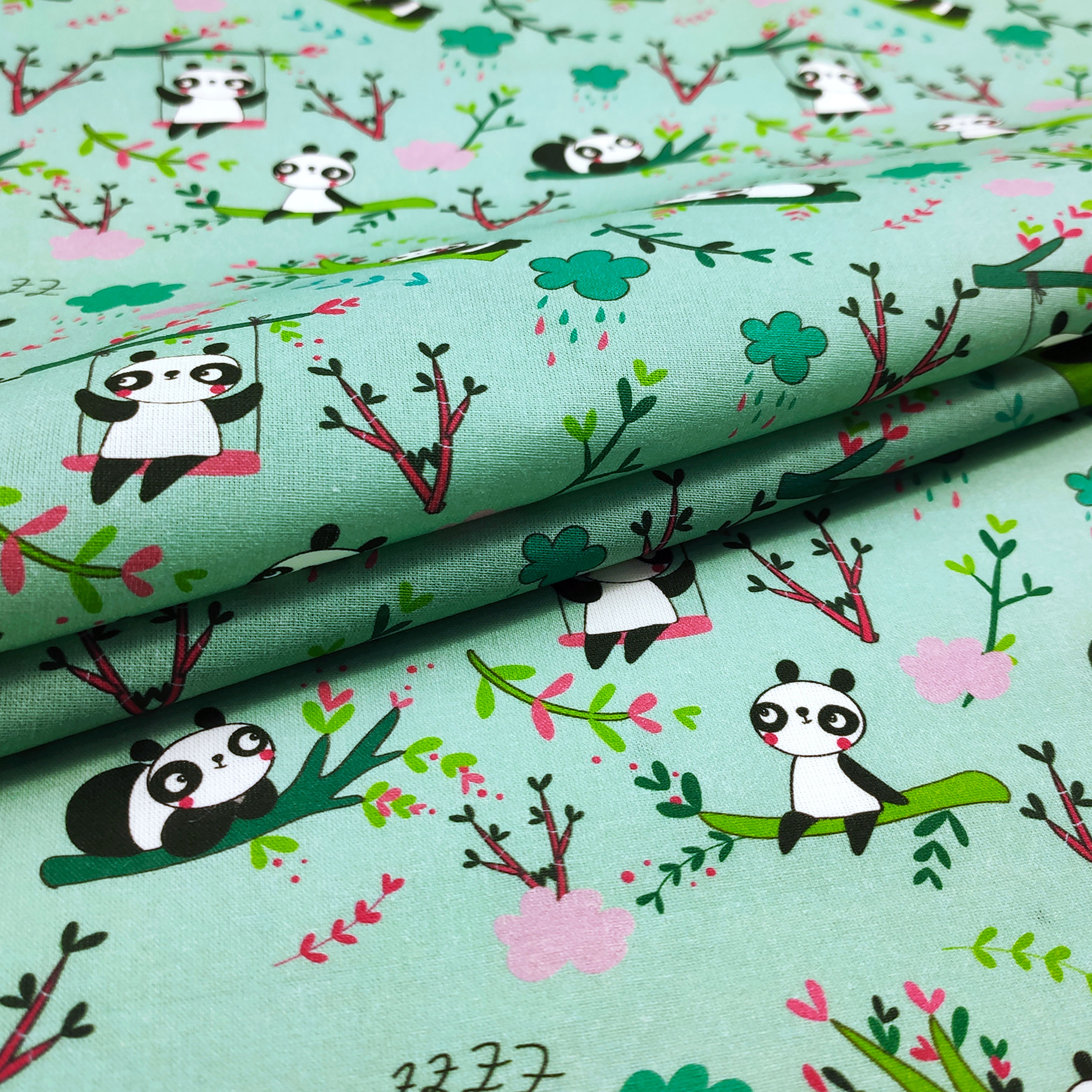 Panda en coton découpé petit fond vert menthe - Panini Fabrics 50x145 cm Image