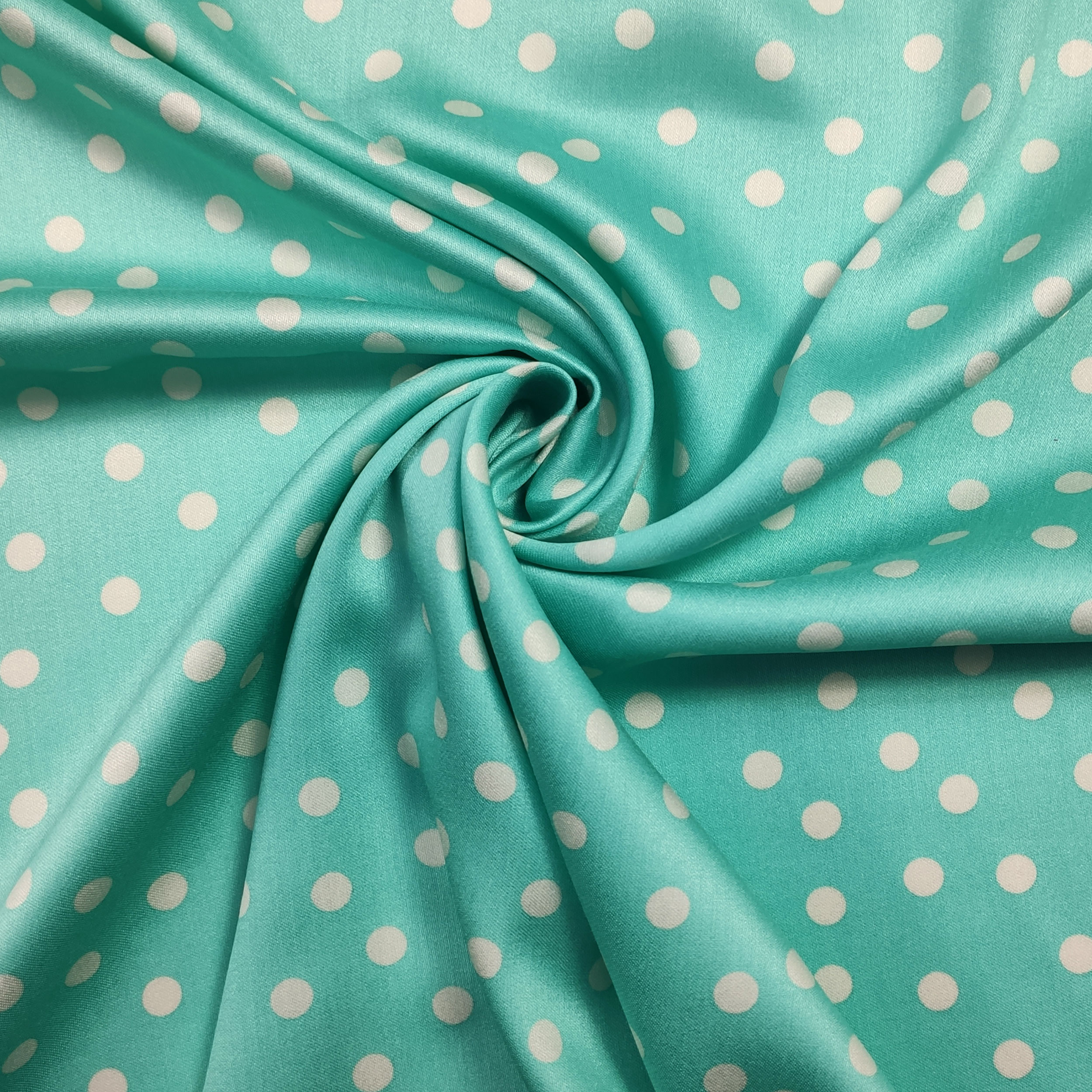 Ensemble en satin de coton à pois blancs