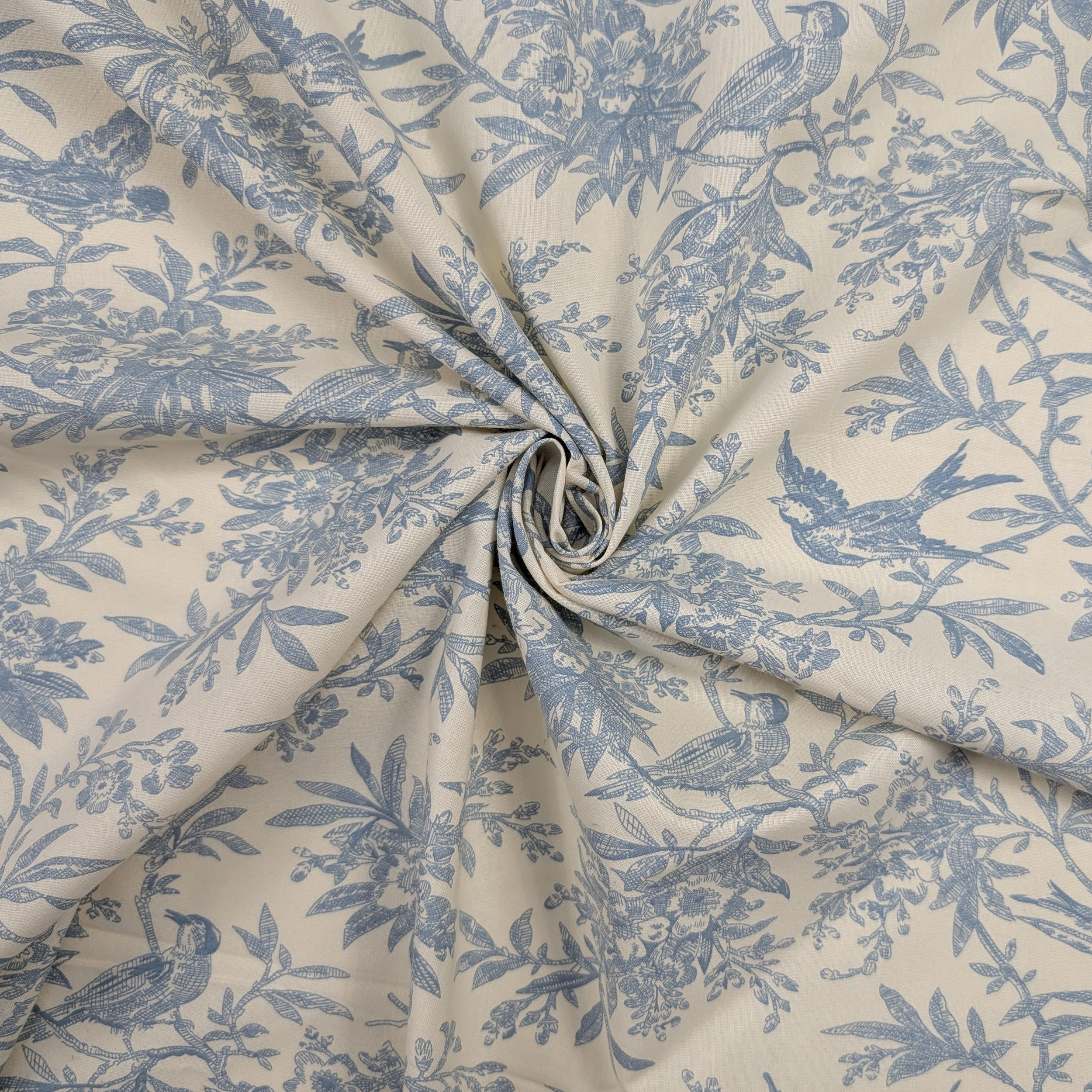 Vintage-print cotton poplin with little birds and branches in light blue Image