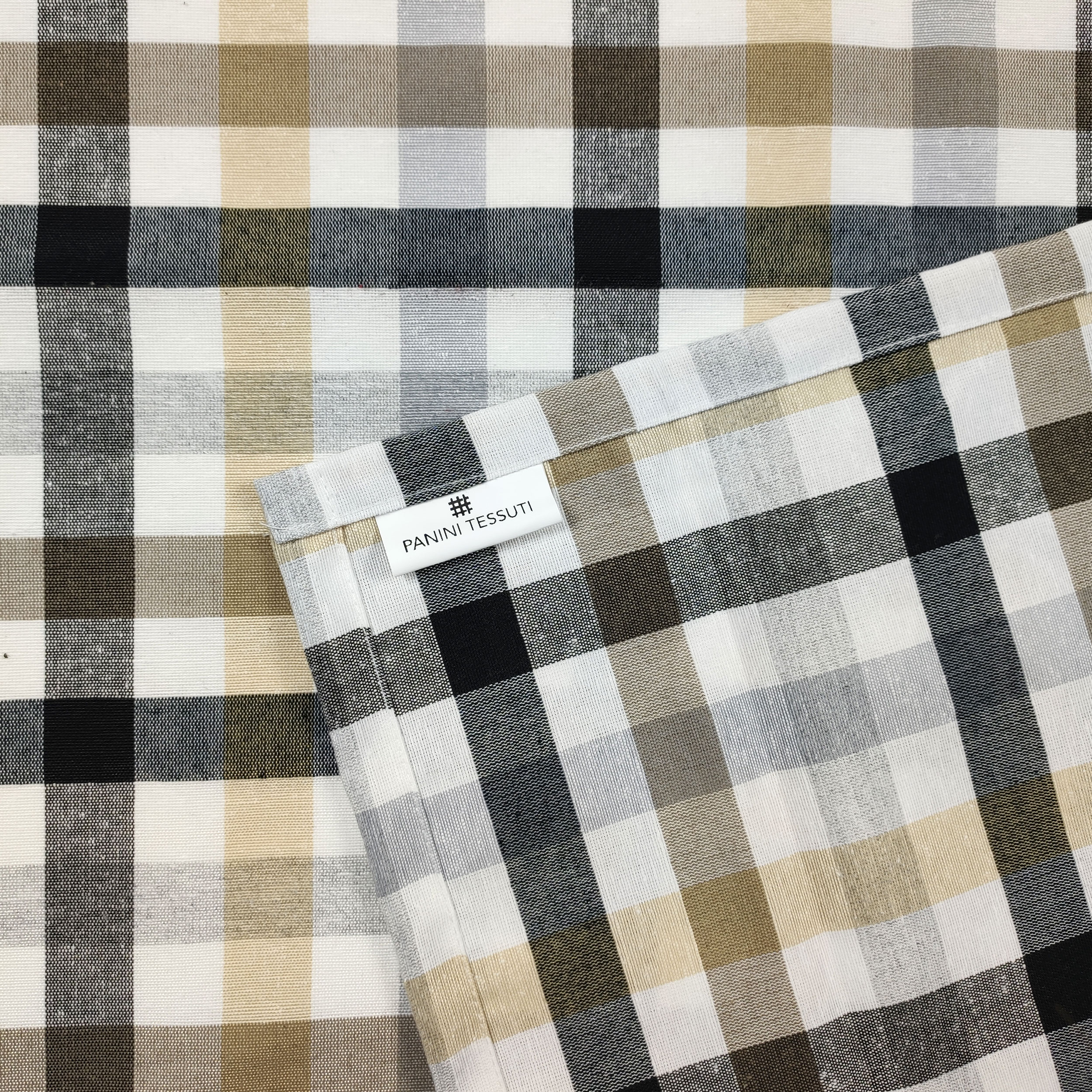 Grey Beige Checked Tablecloth 140x240 cm Image