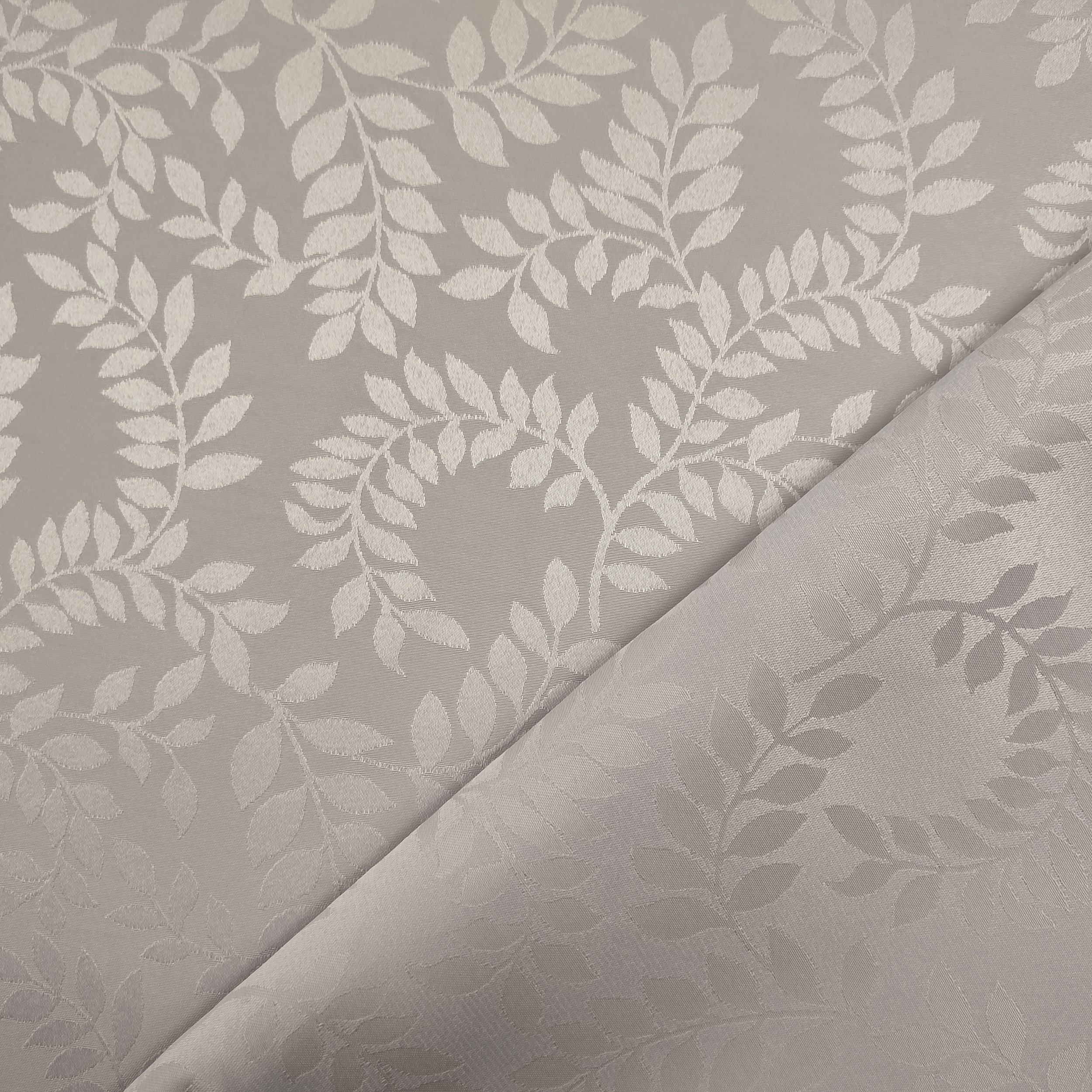 Perlgrauer Damast Heimtextil