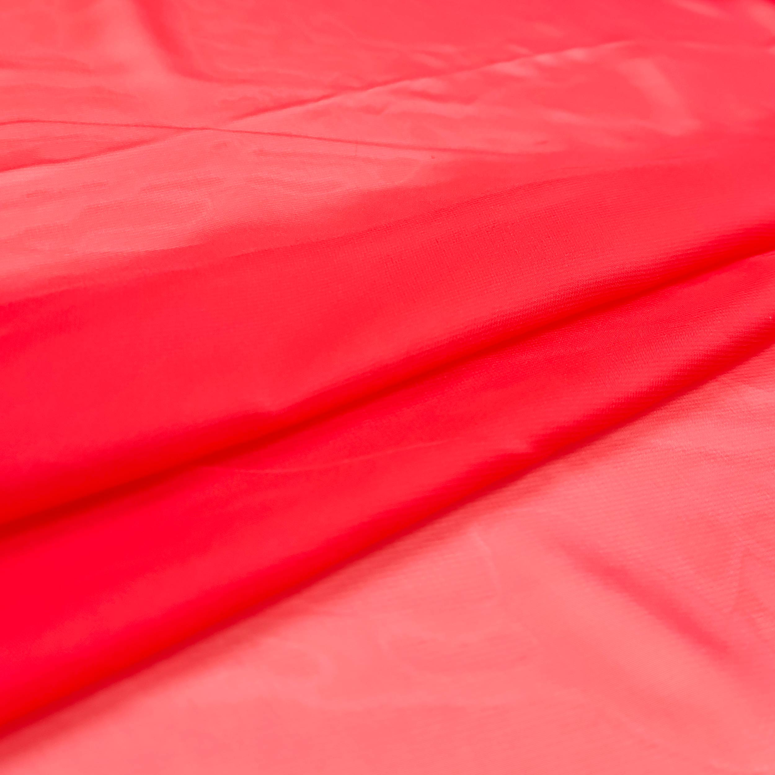 Rouge écarlate - E156