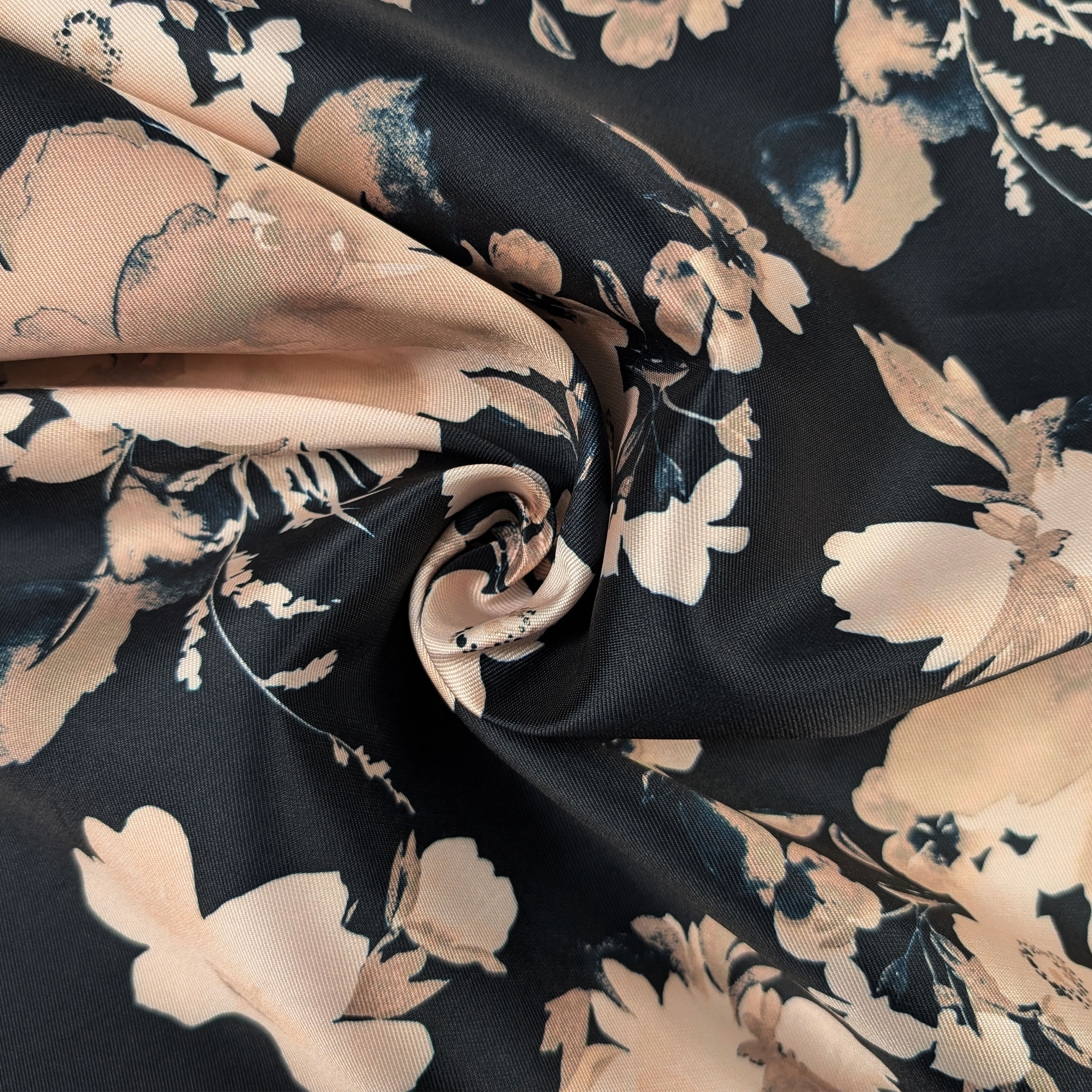 Mikado Italian High Fashion Pink Flowers Image