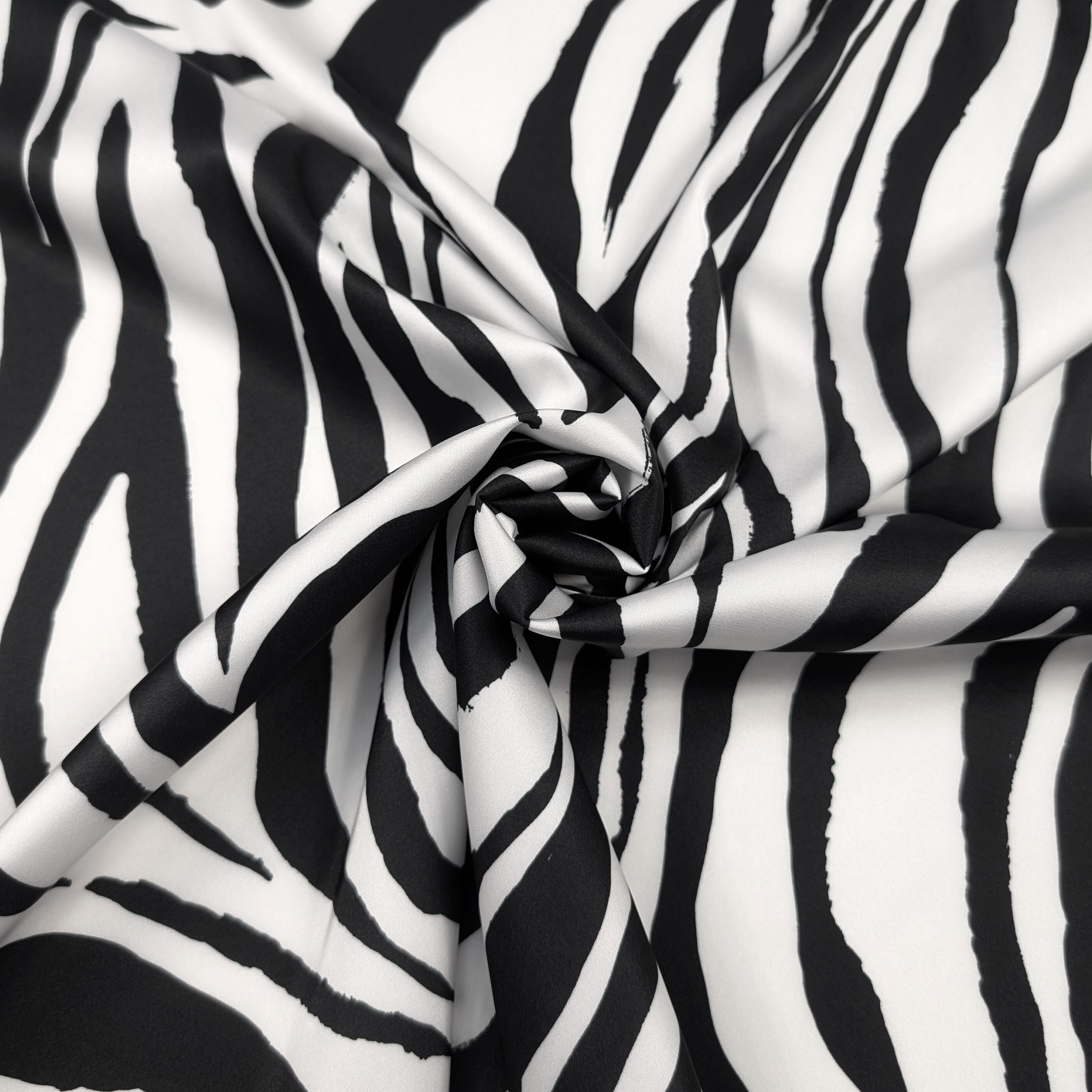 Satin Set High Fashion Zebra Patterned Image